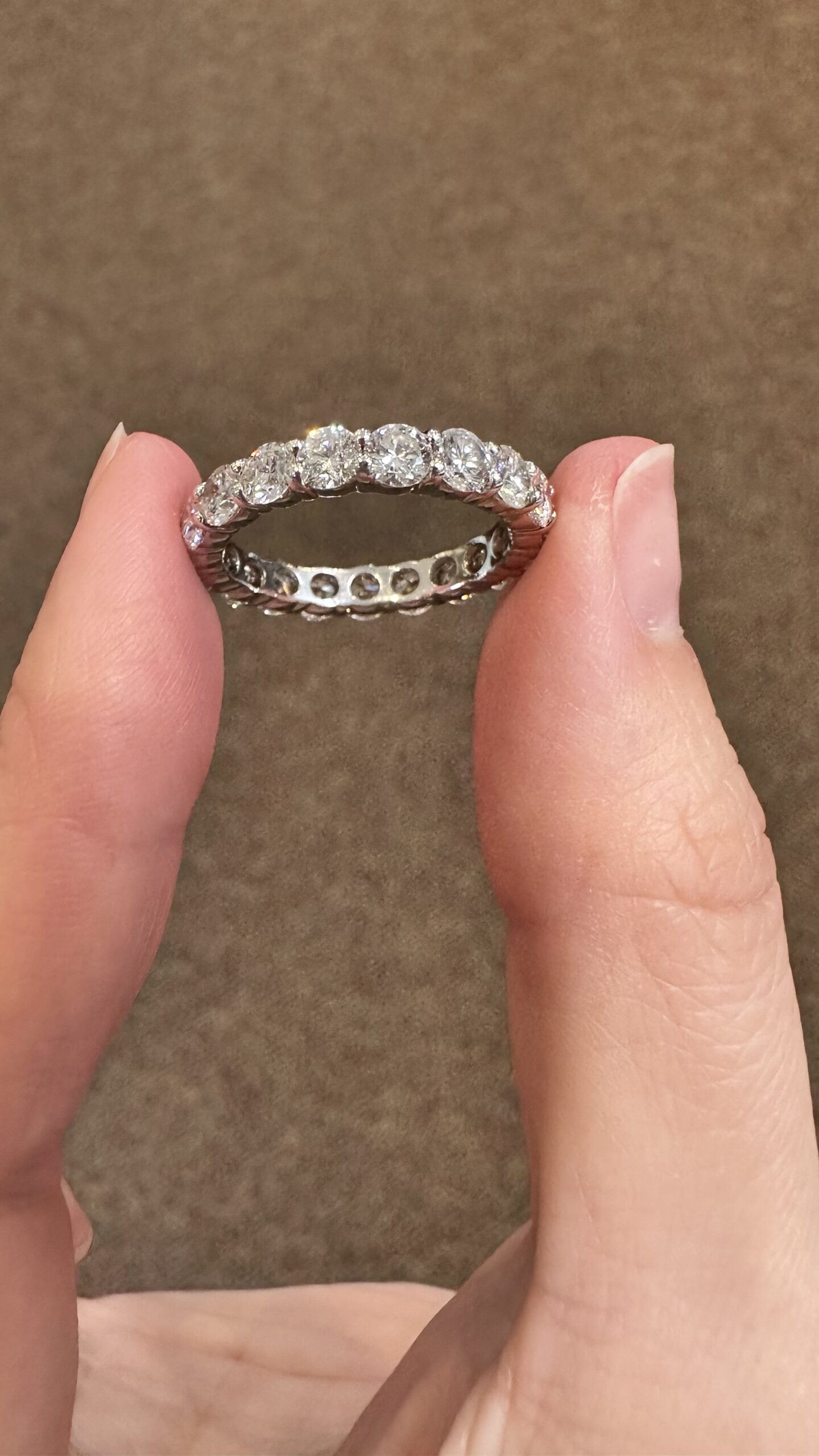 14k White Gold 19 Stone Genuine 3.32 Cttw Round Brilliant Cut Diamond Eternity Band - Image 27