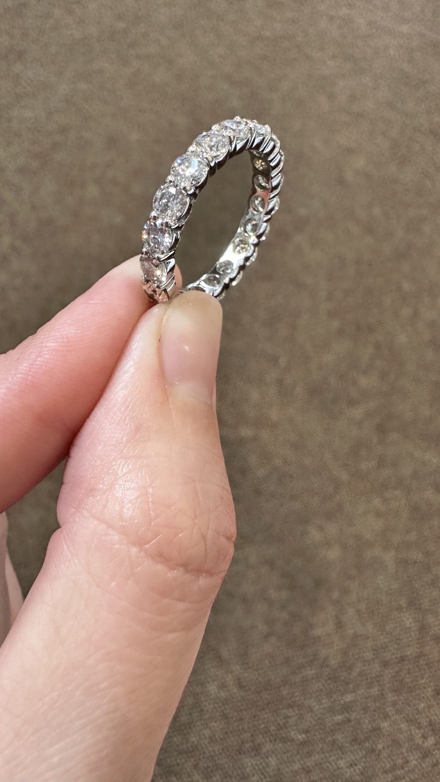 14k White Gold 19 Stone Genuine 3.32 Cttw Round Brilliant Cut Diamond Eternity Band - Image 38