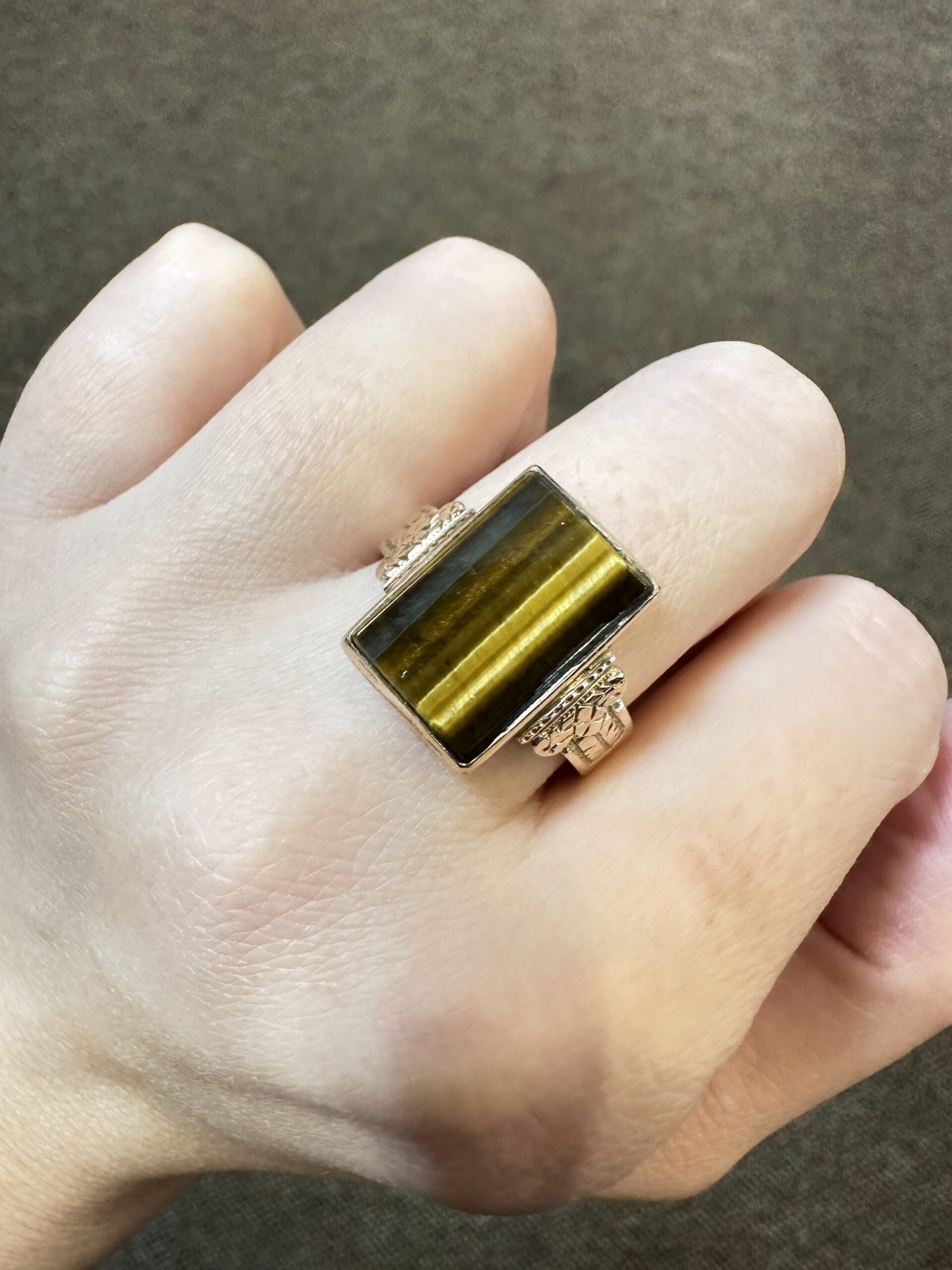 Vintage 14k Yellow Gold Tiger’s Eye Ring - Image 9