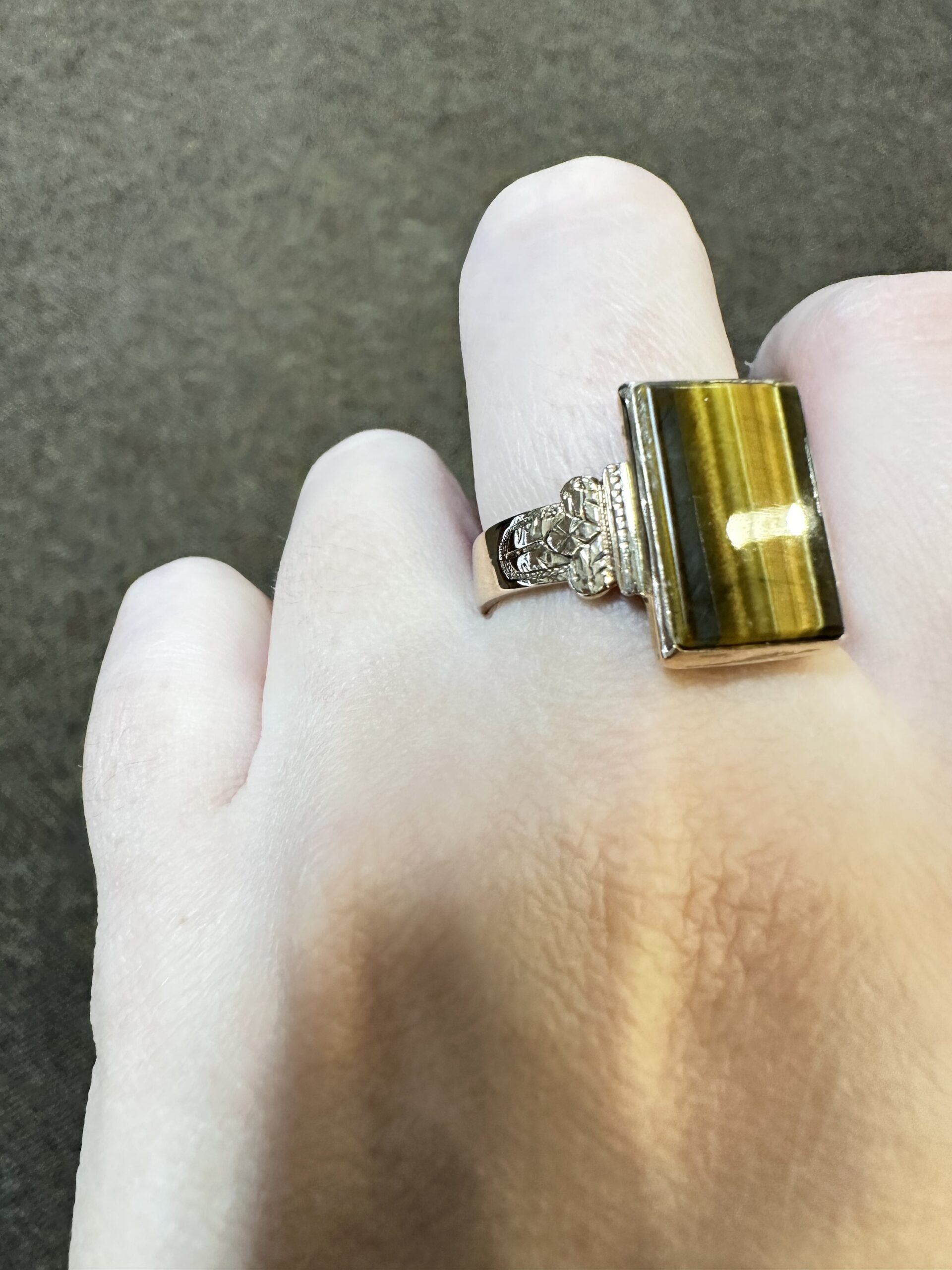 Vintage 14k Yellow Gold Tiger’s Eye Ring - Image 11