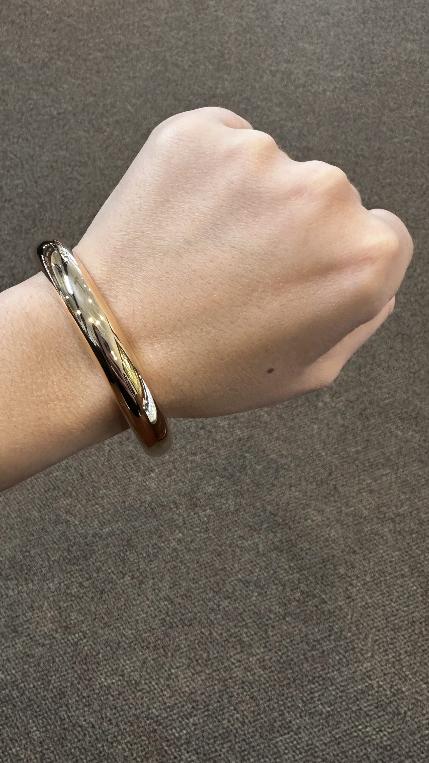 18k Rose Gold Oval Shaped, Tubular Hinged Bangle Bracelet - Image 17