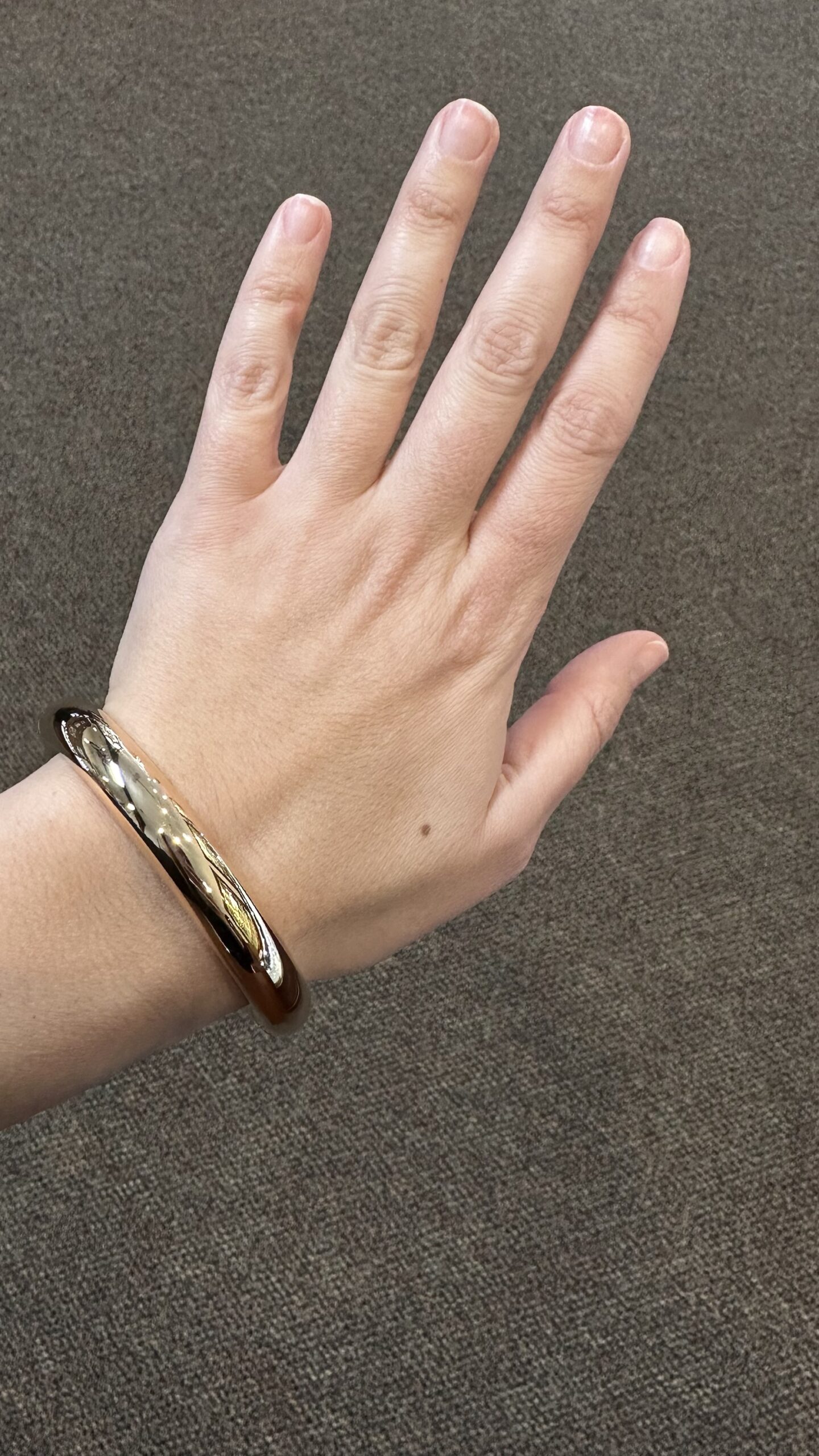 18k Rose Gold Oval Shaped, Tubular Hinged Bangle Bracelet - Image 19