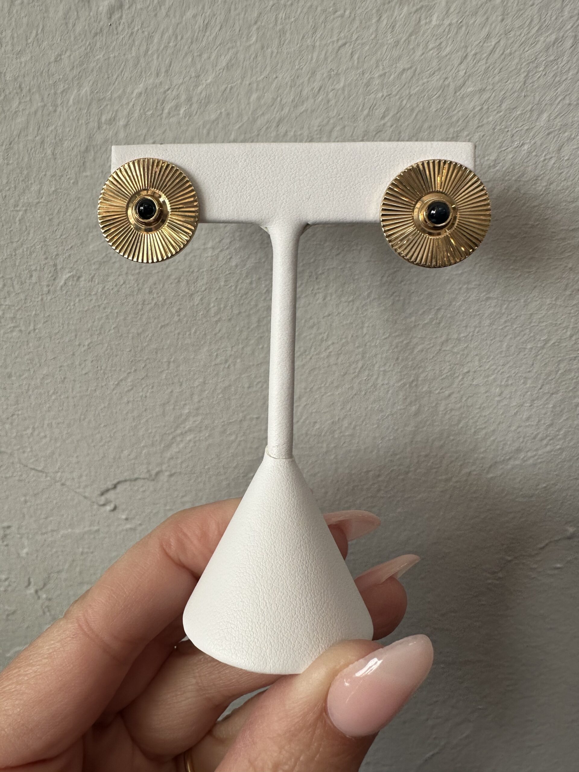 Vintage 14k Yellow Gold Genuine Sapphire Disc Post & Clip Earrings - Image 9