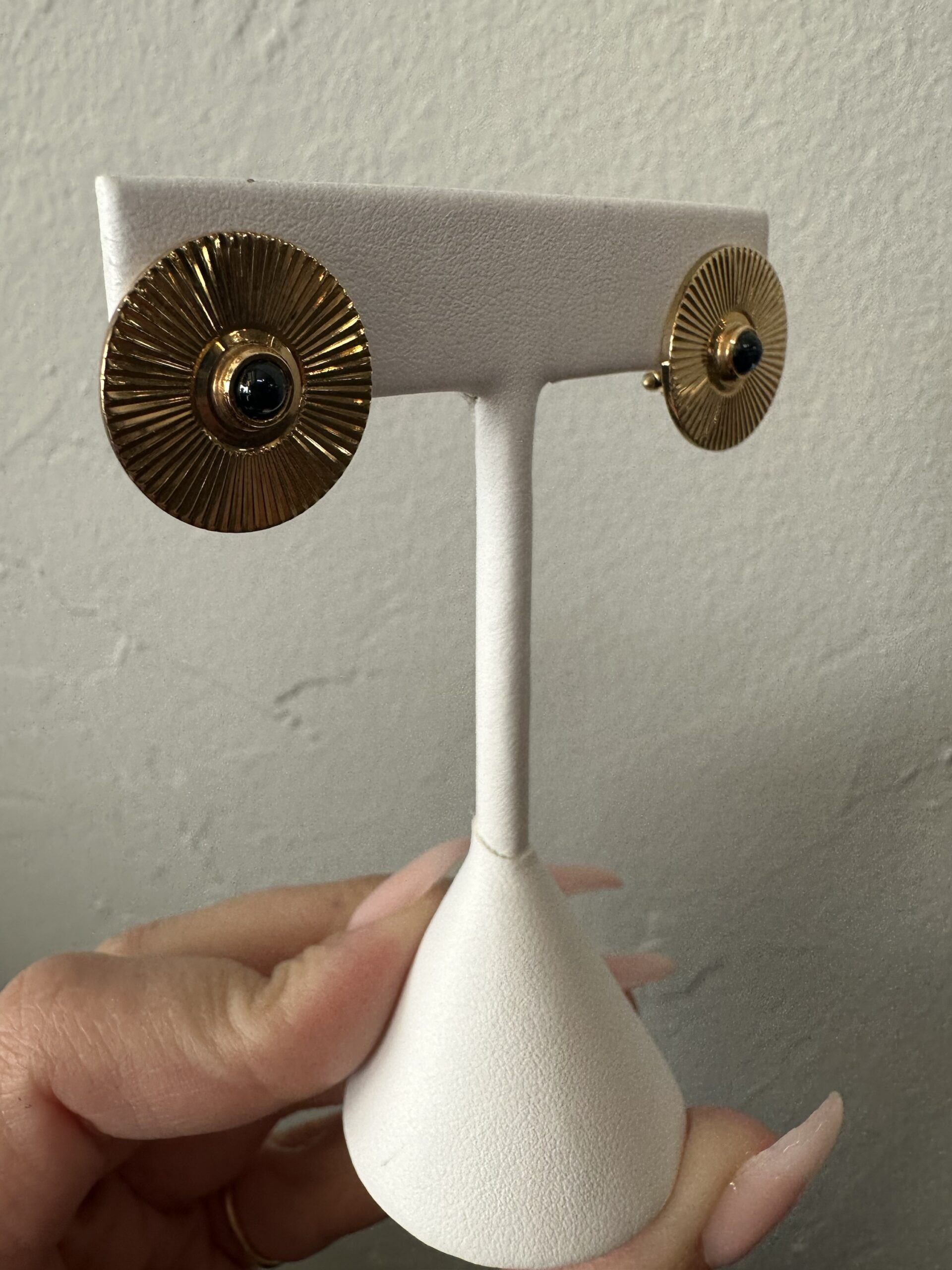 Vintage 14k Yellow Gold Genuine Sapphire Disc Post & Clip Earrings - Image 5