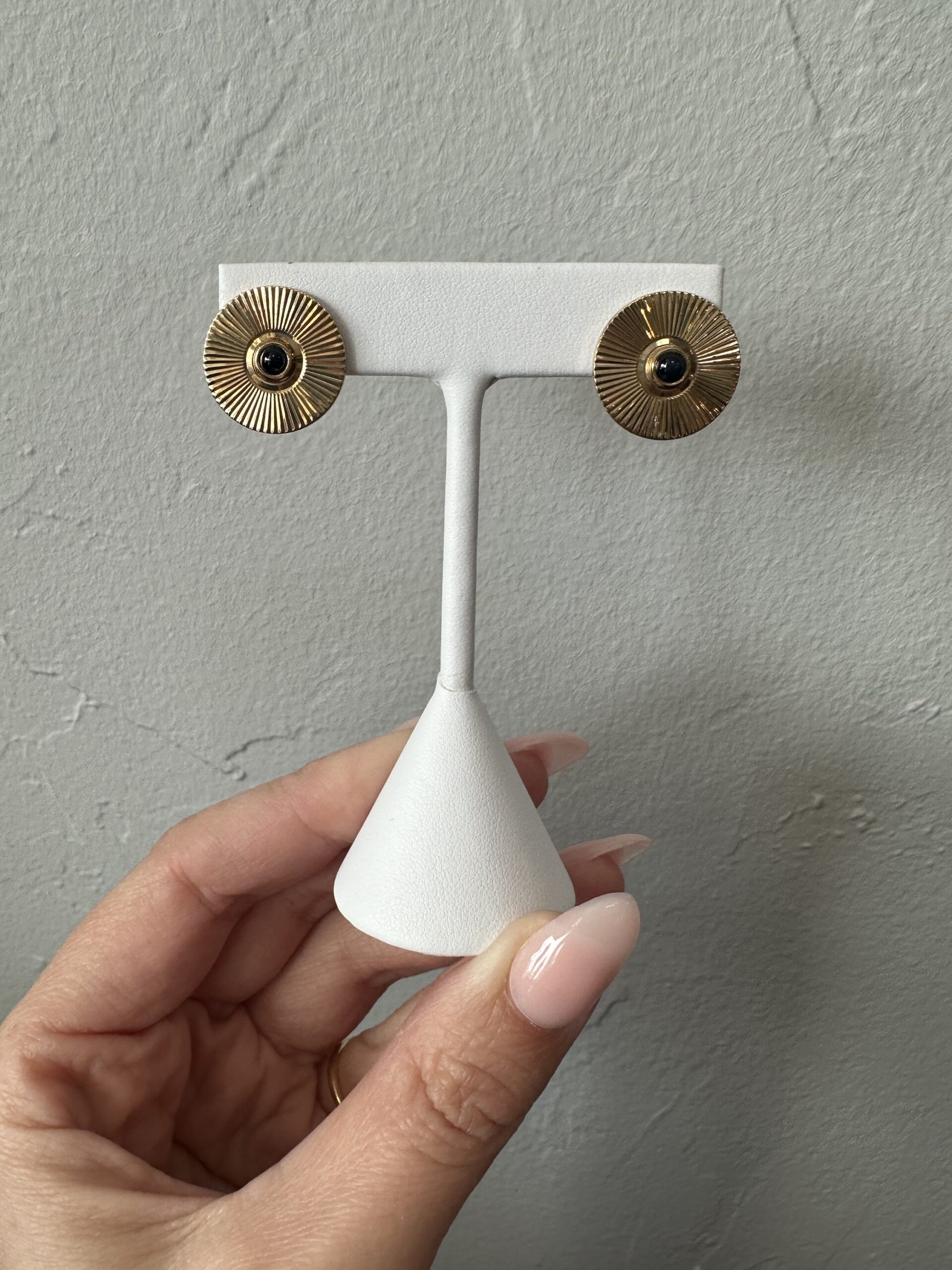 Vintage 14k Yellow Gold Genuine Sapphire Disc Post & Clip Earrings - Image 4