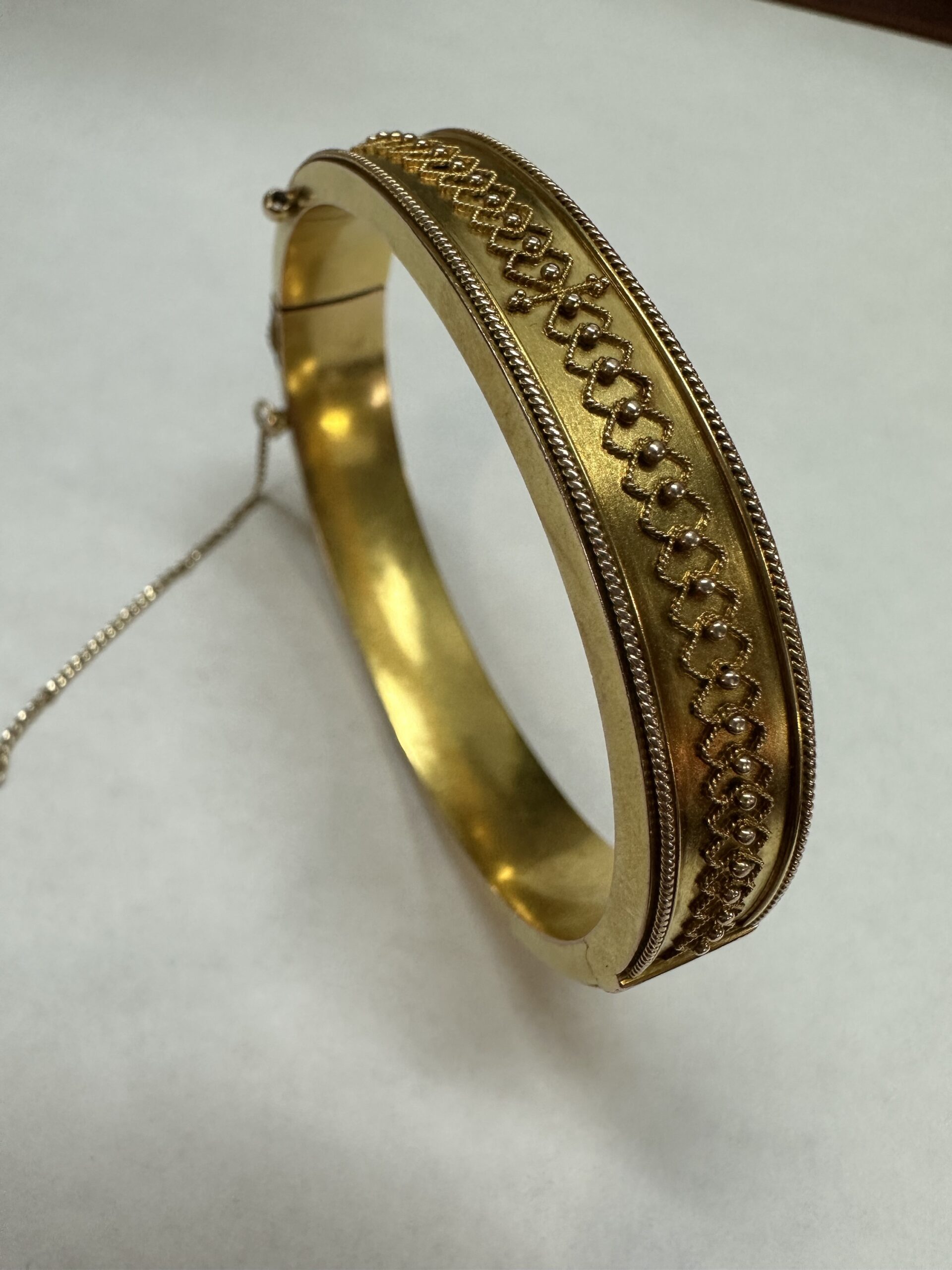 Antique Etruscan 9k Yellow Gold Hinged Bangle Bracelet - Image 5