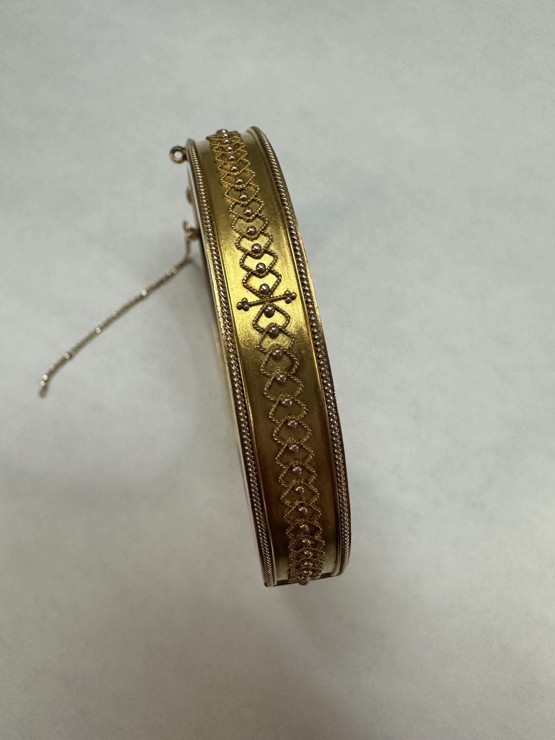 Antique Etruscan 9k Yellow Gold Hinged Bangle Bracelet - Image 6