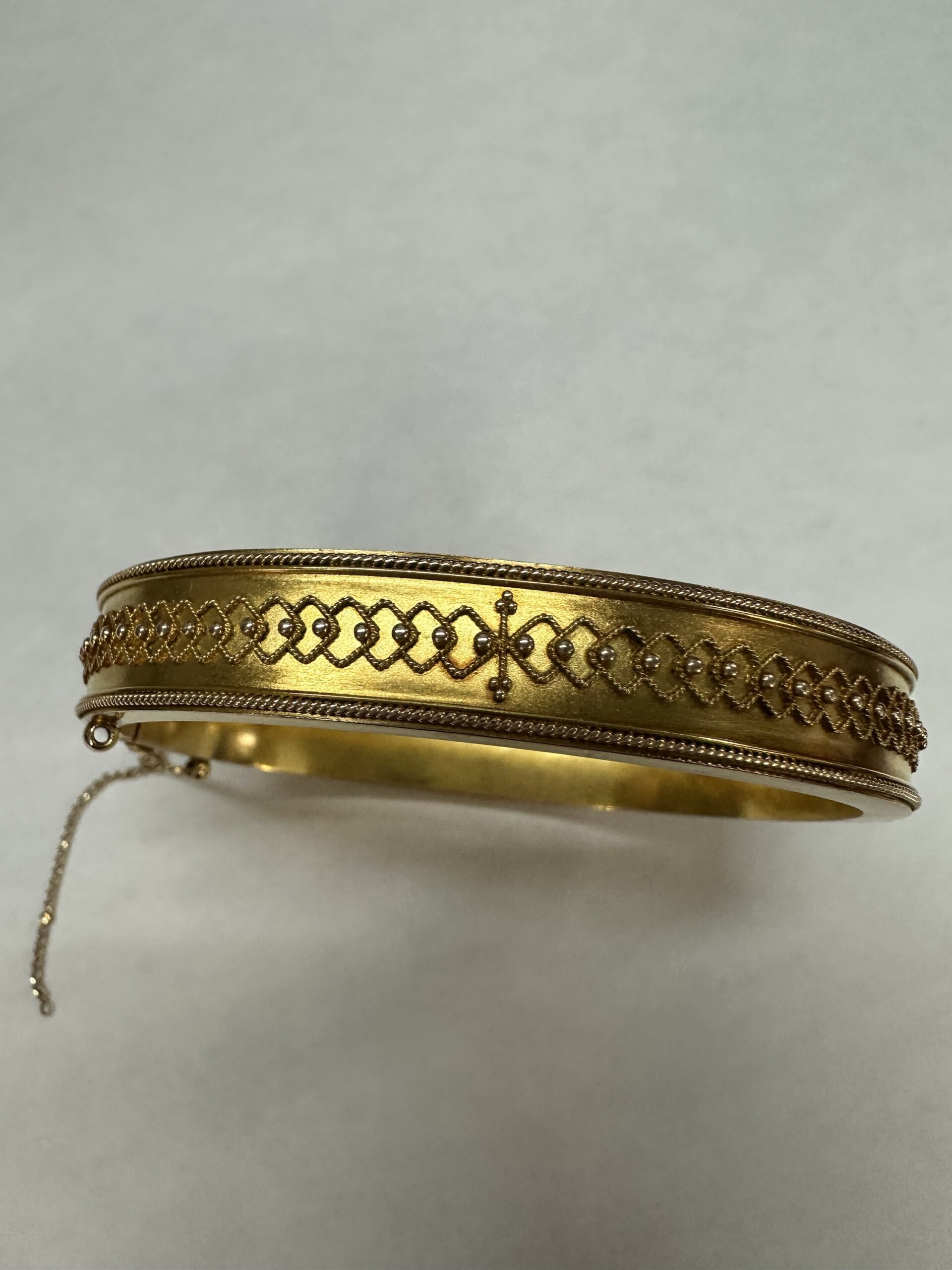 Antique Etruscan 9k Yellow Gold Hinged Bangle Bracelet - Image 7