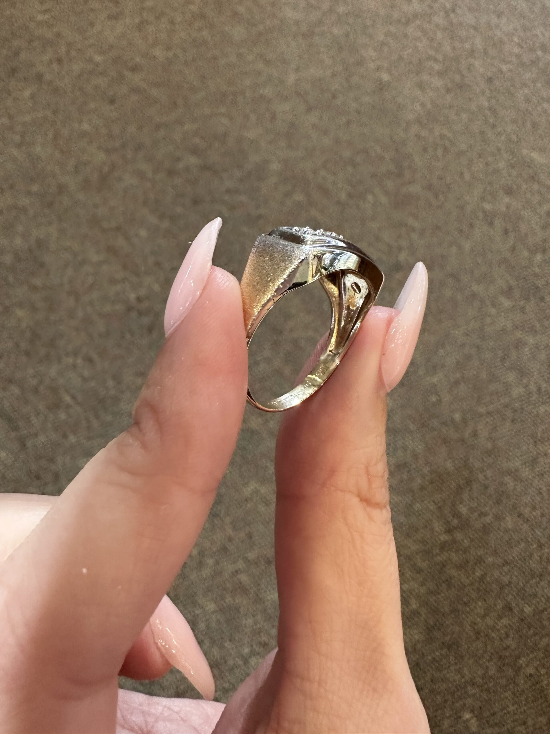 Vintage 14k 2tone .12 Cttw Genuine Round Brilliant Cut Diamond Ring - Image 9