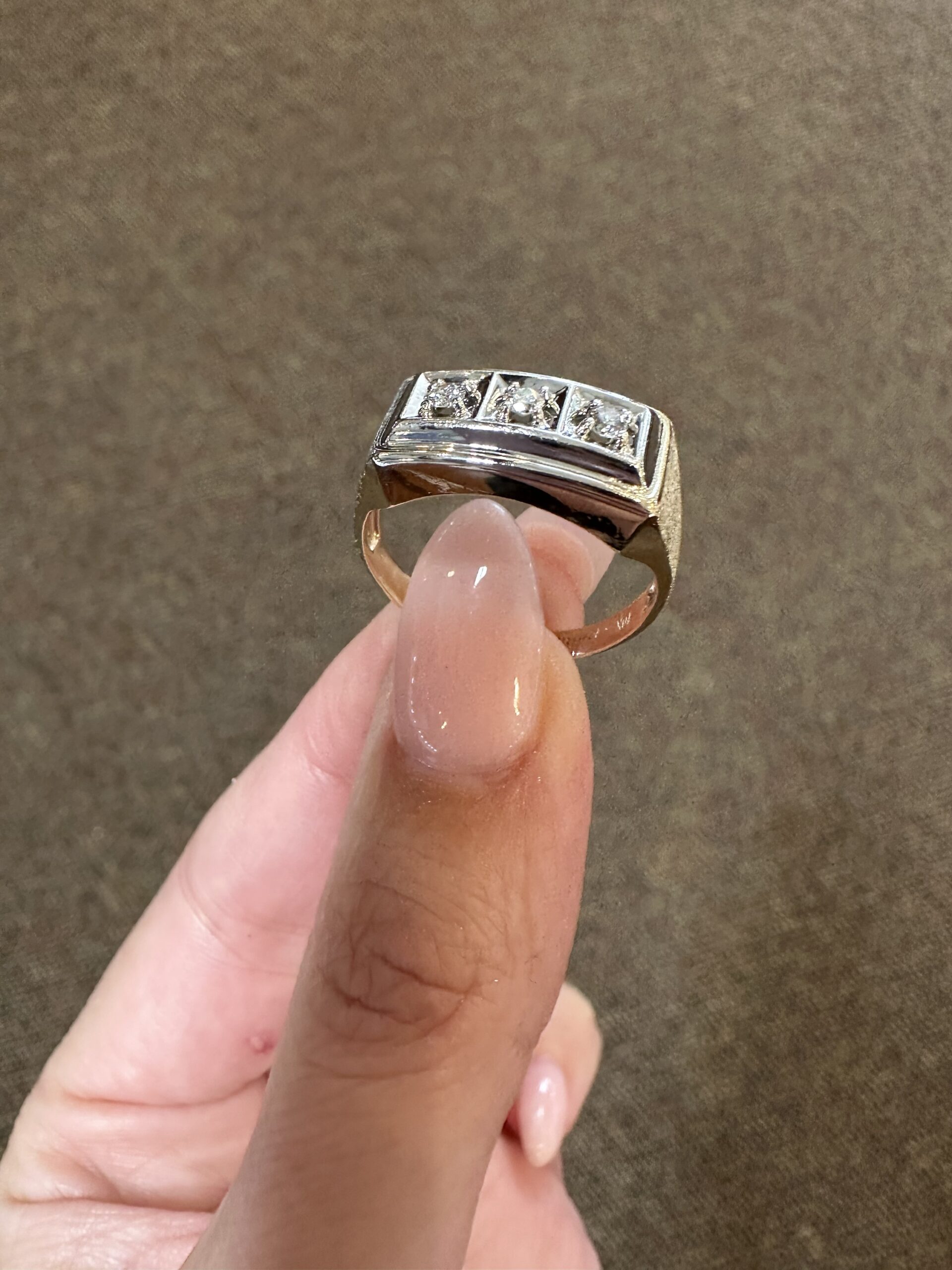 Vintage 14k 2tone .12 Cttw Genuine Round Brilliant Cut Diamond Ring - Image 4