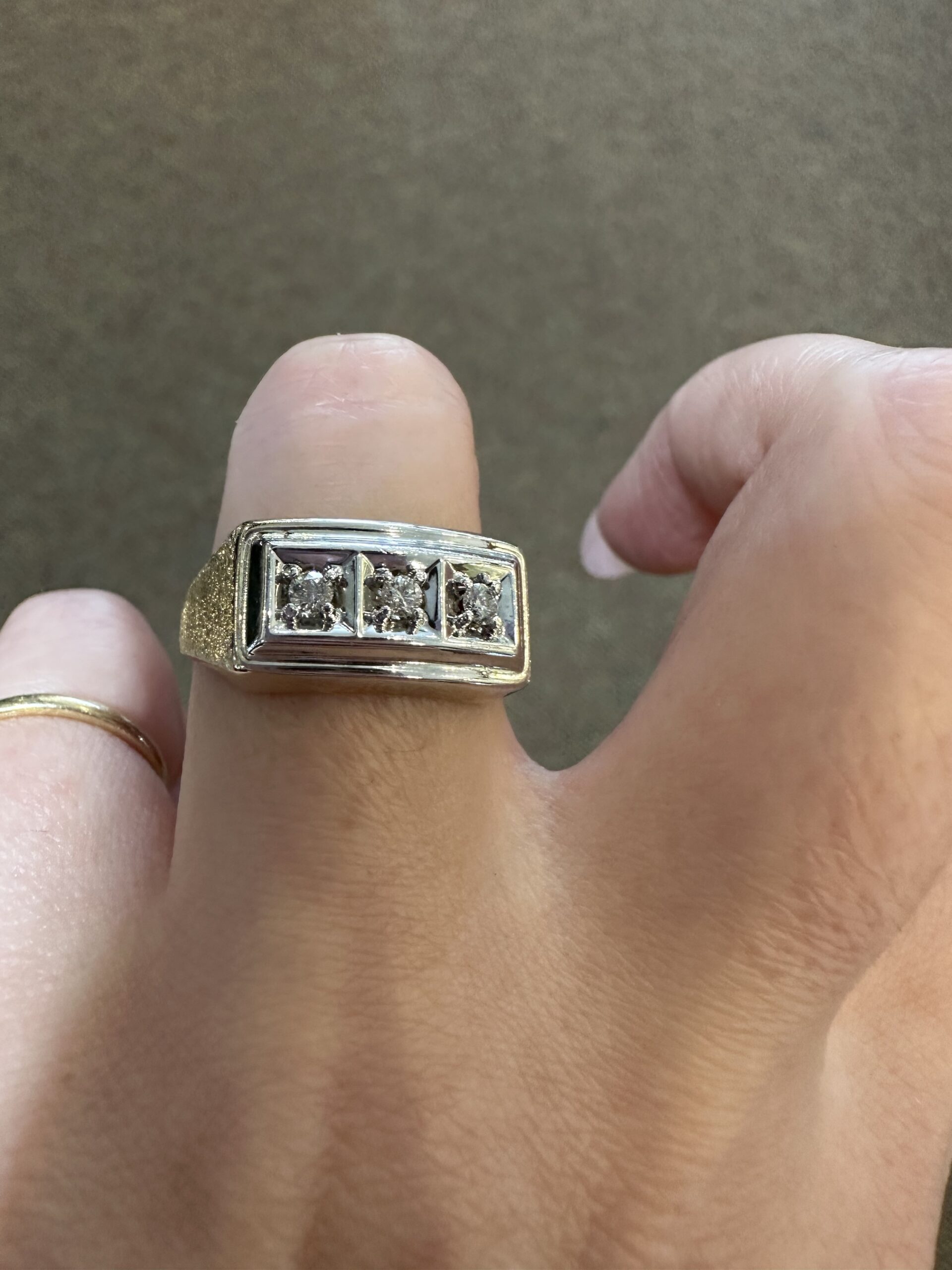 Vintage 14k 2tone .12 Cttw Genuine Round Brilliant Cut Diamond Ring - Image 17