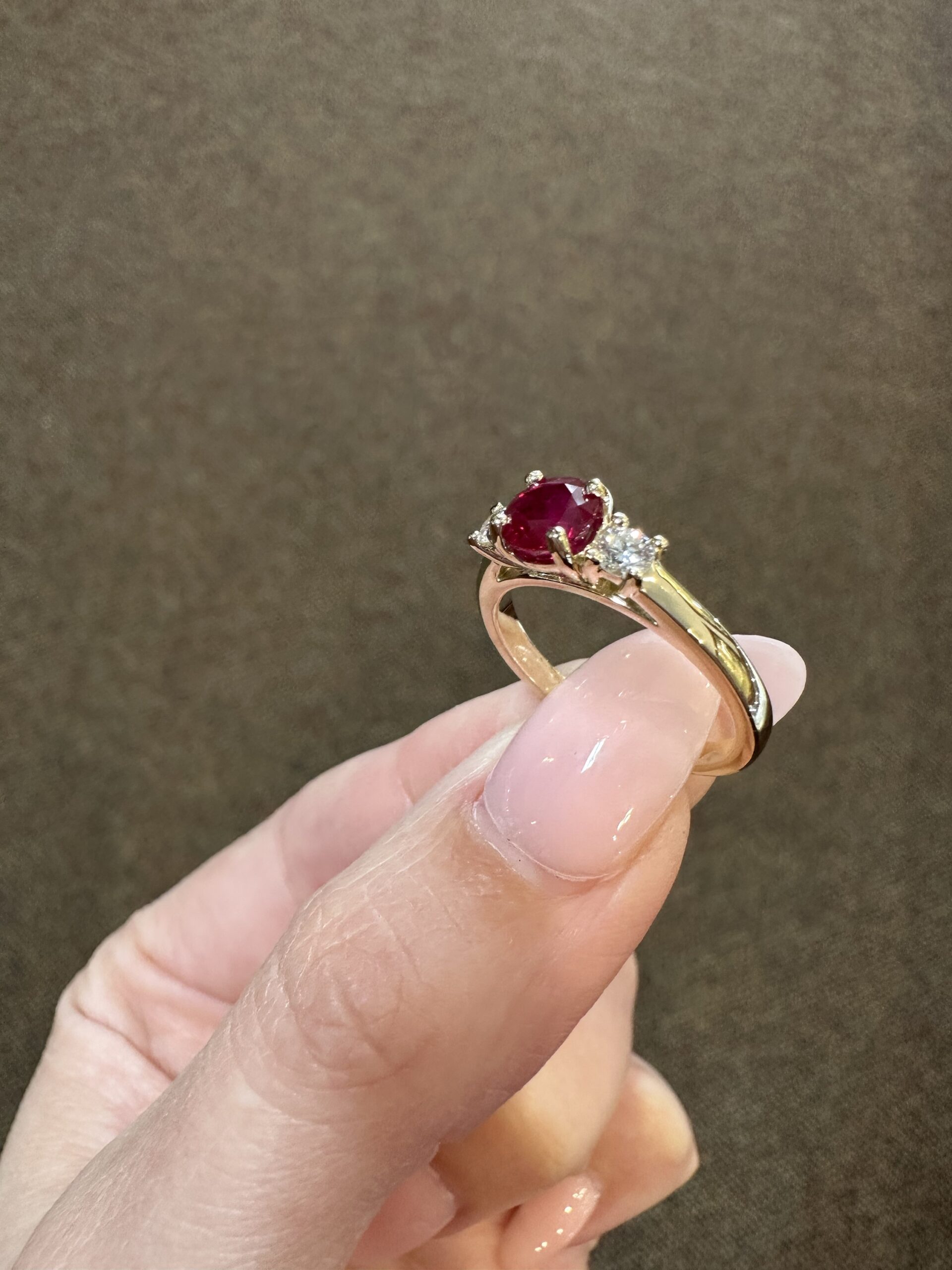 14k Yellow Gold Genuine 1.08 Carat Fine Ruby & Diamond Baguette Ring - Image 19