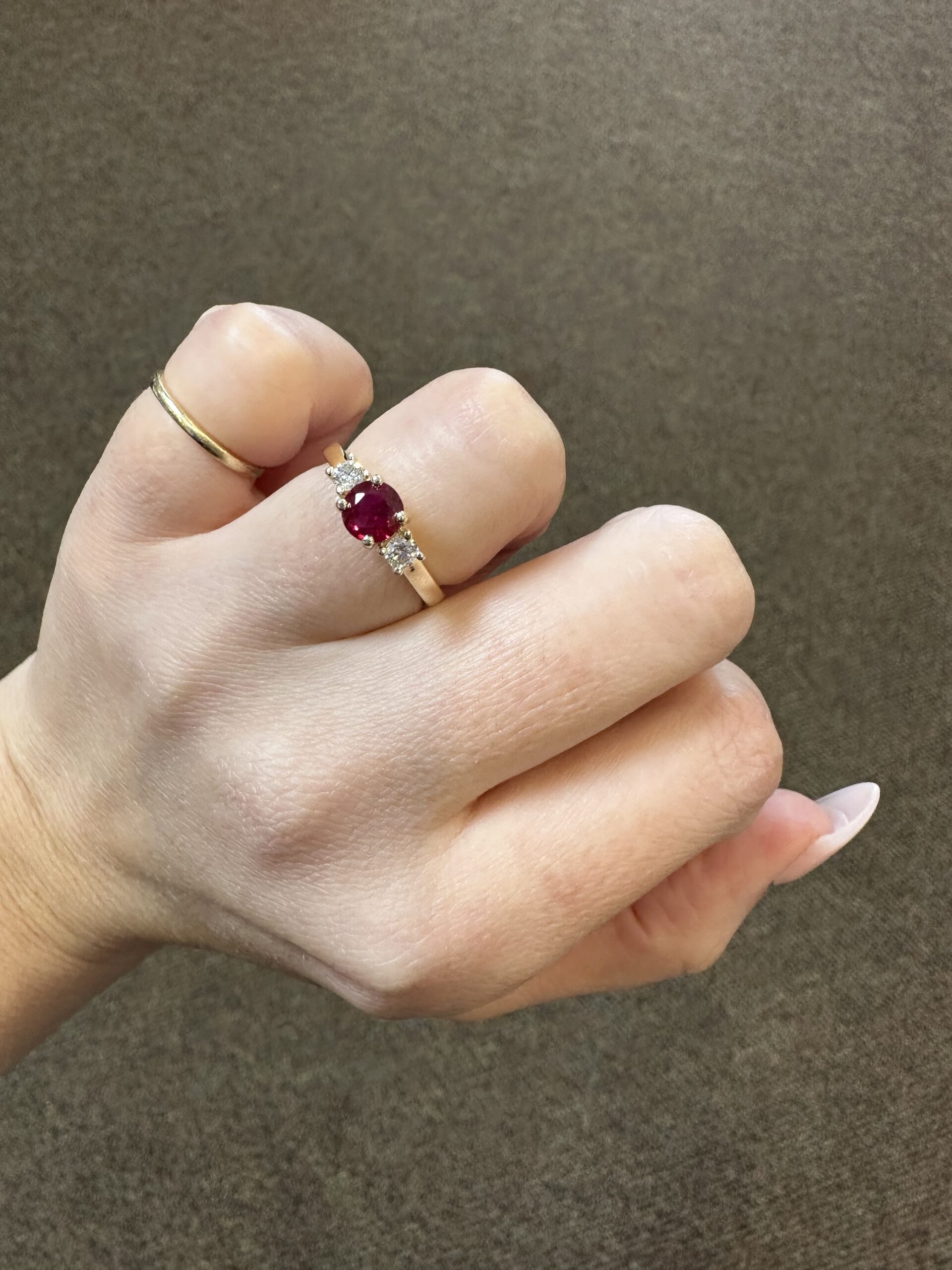 14k Yellow Gold Genuine 1.08 Carat Fine Ruby & Diamond Baguette Ring - Image 28