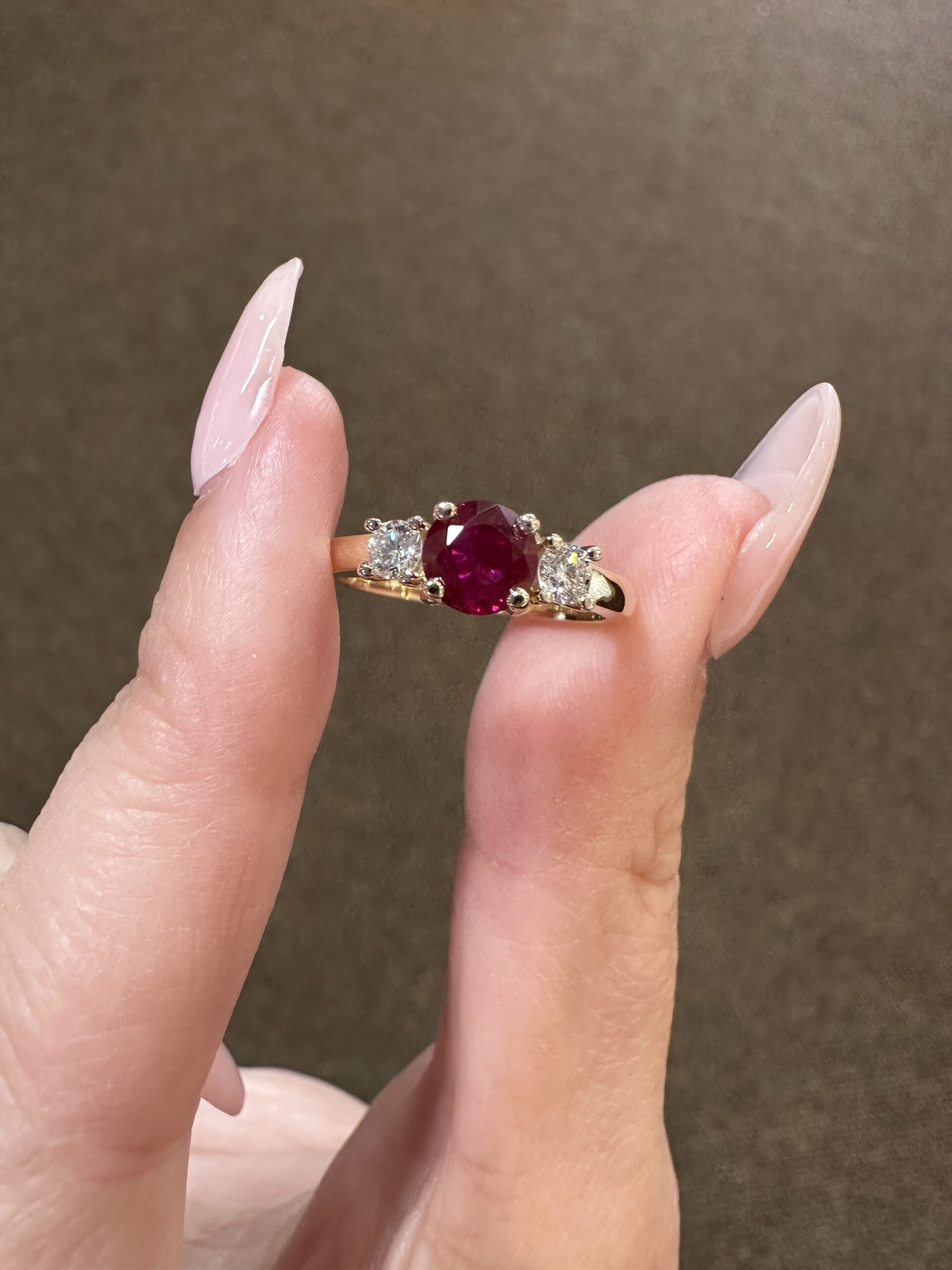 14k Yellow Gold Genuine 1.08 Carat Fine Ruby & Diamond Baguette Ring - Image 4