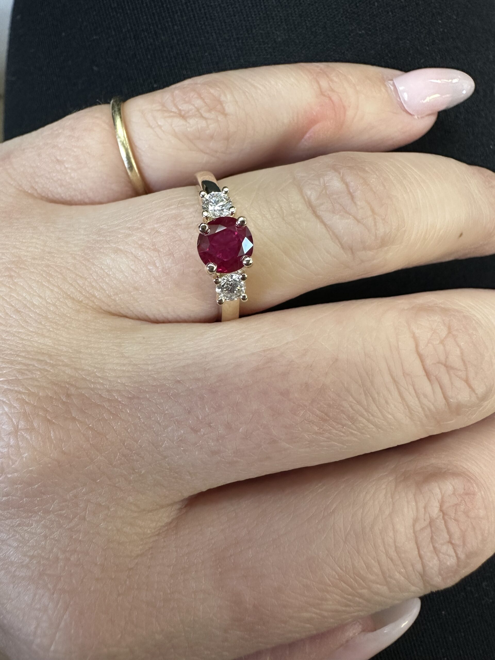 14k Yellow Gold Genuine 1.08 Carat Fine Ruby & Diamond Baguette Ring - Image 30