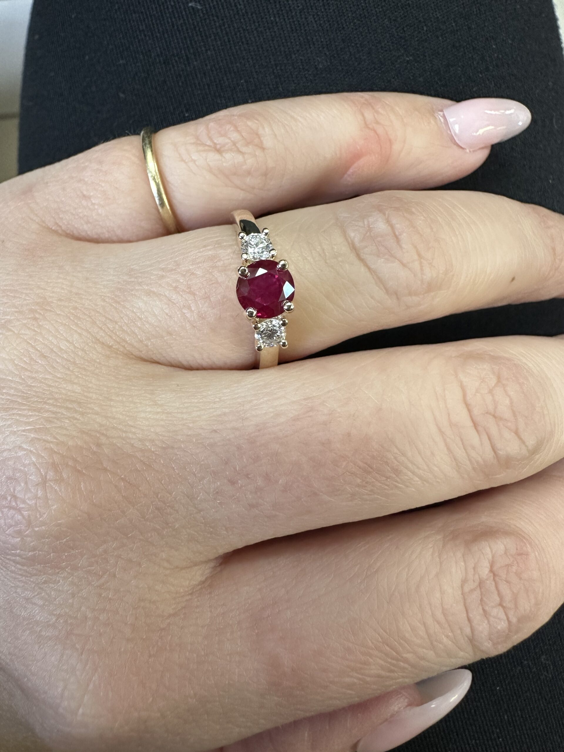 14k Yellow Gold Genuine 1.08 Carat Fine Ruby & Diamond Baguette Ring - Image 31