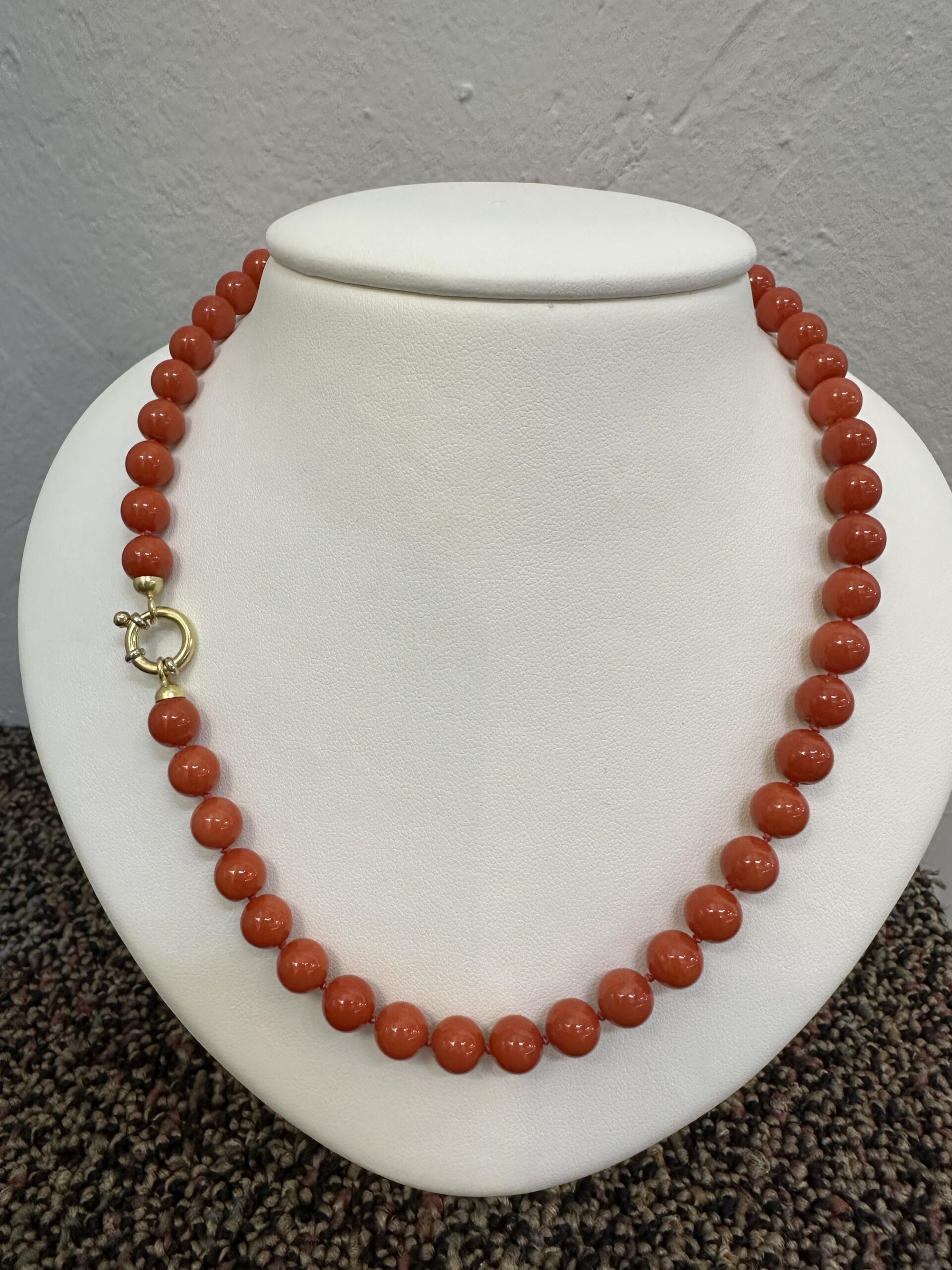 Vintage Coral for coral facts, information, jewelry examples and pictures  by Estate Beads