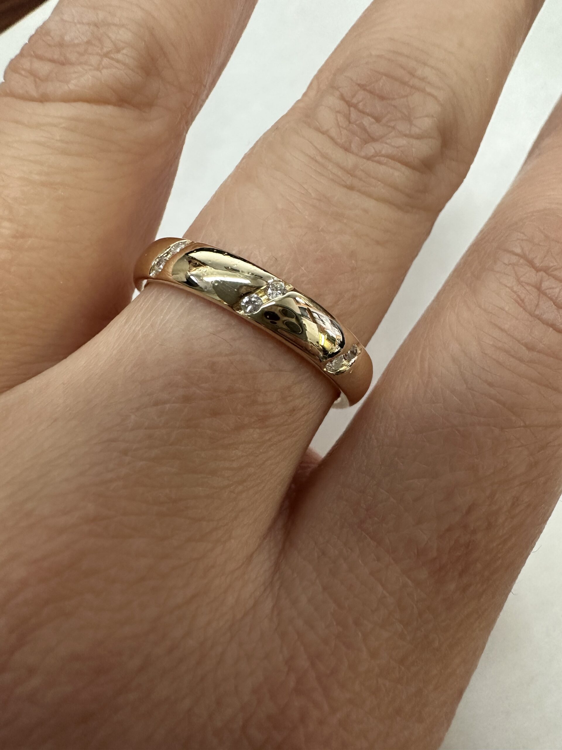 Vintage 14k Yellow Gold .06 Cttw Diamond Band - Image 12