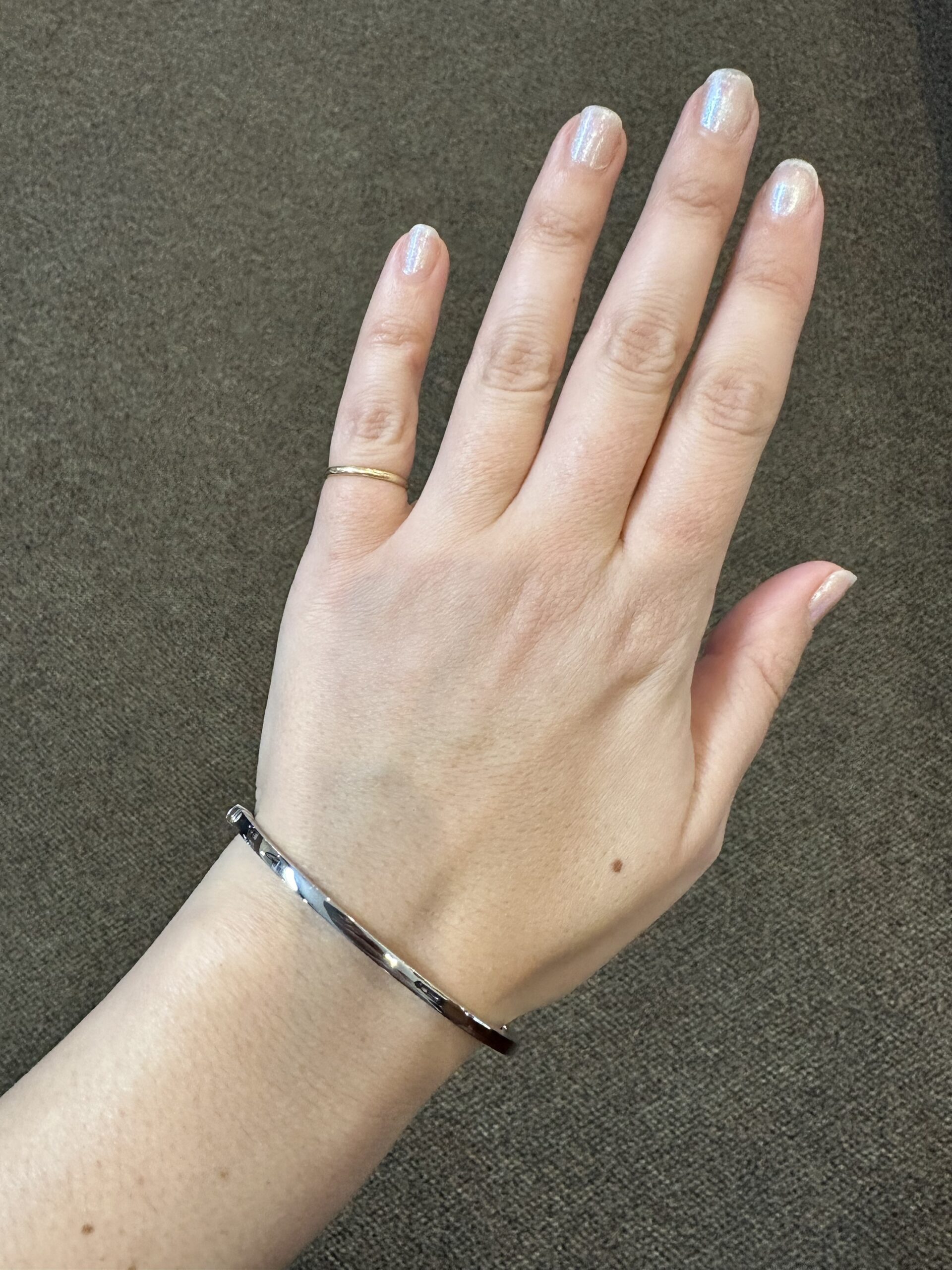 18k White Gold 3 MM Oval Shaped, Hinged Bangle Bracelet - Image 20