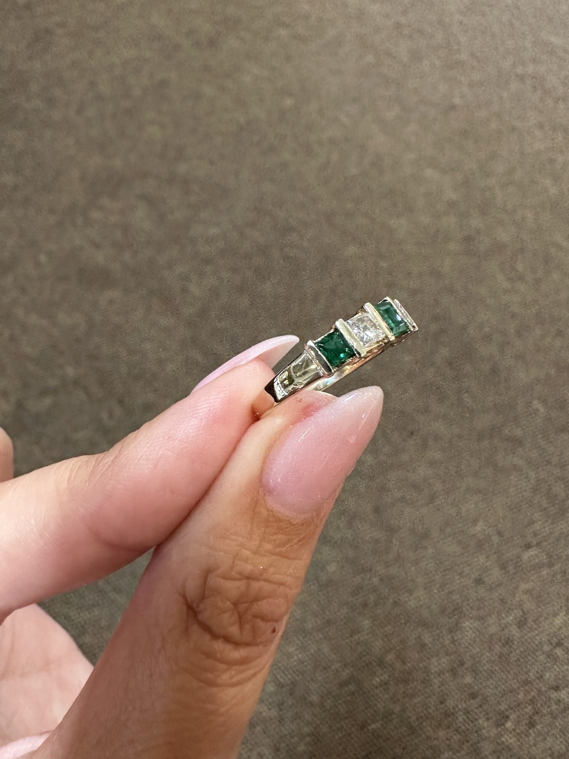 Vintage 14k Yellow Gold Genuine 1/2 Cttw Emerald & .40 Cttw Diamond Band - Image 8