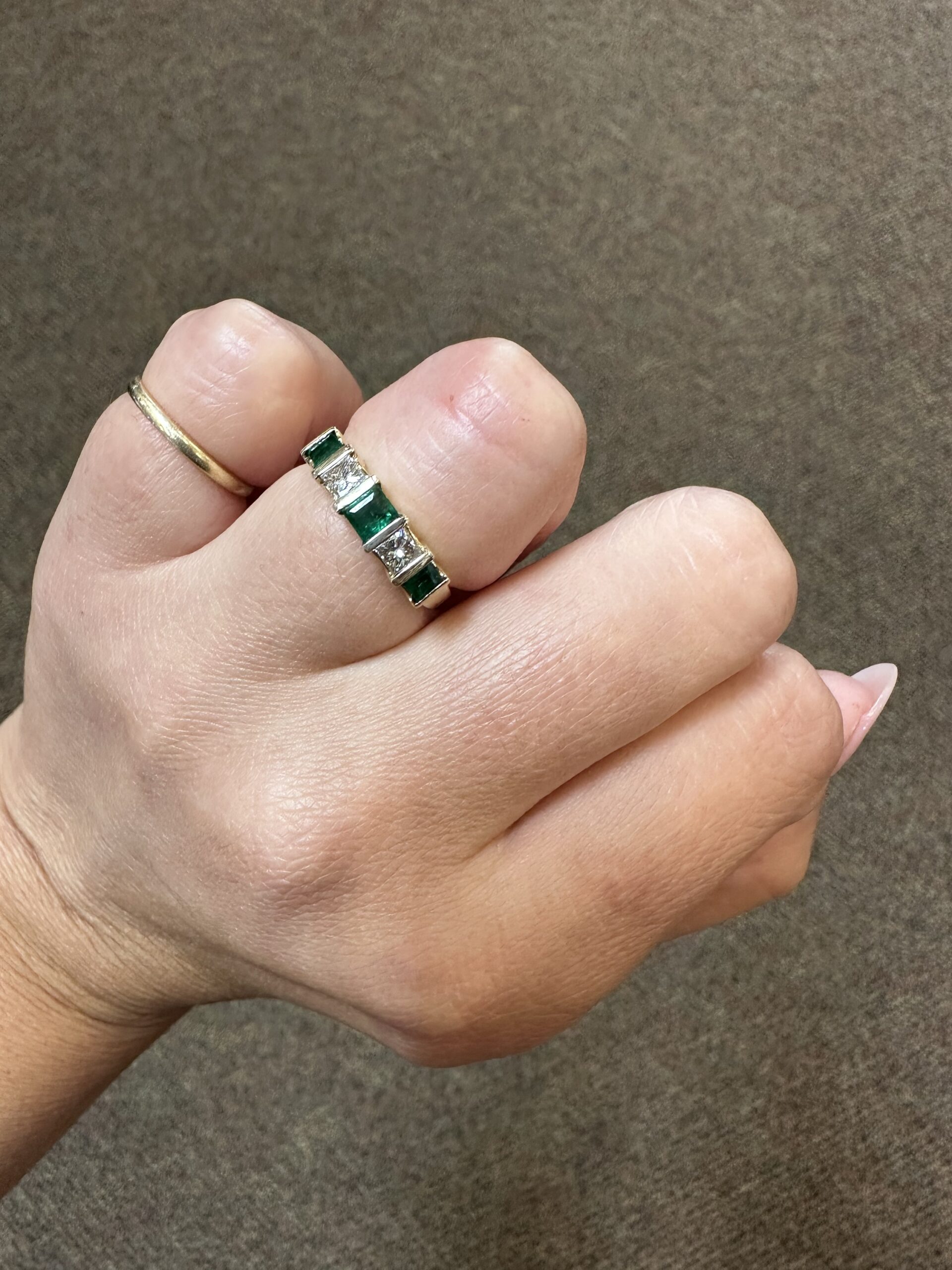 Vintage 14k Yellow Gold Genuine 1/2 Cttw Emerald & .40 Cttw Diamond Band - Image 12