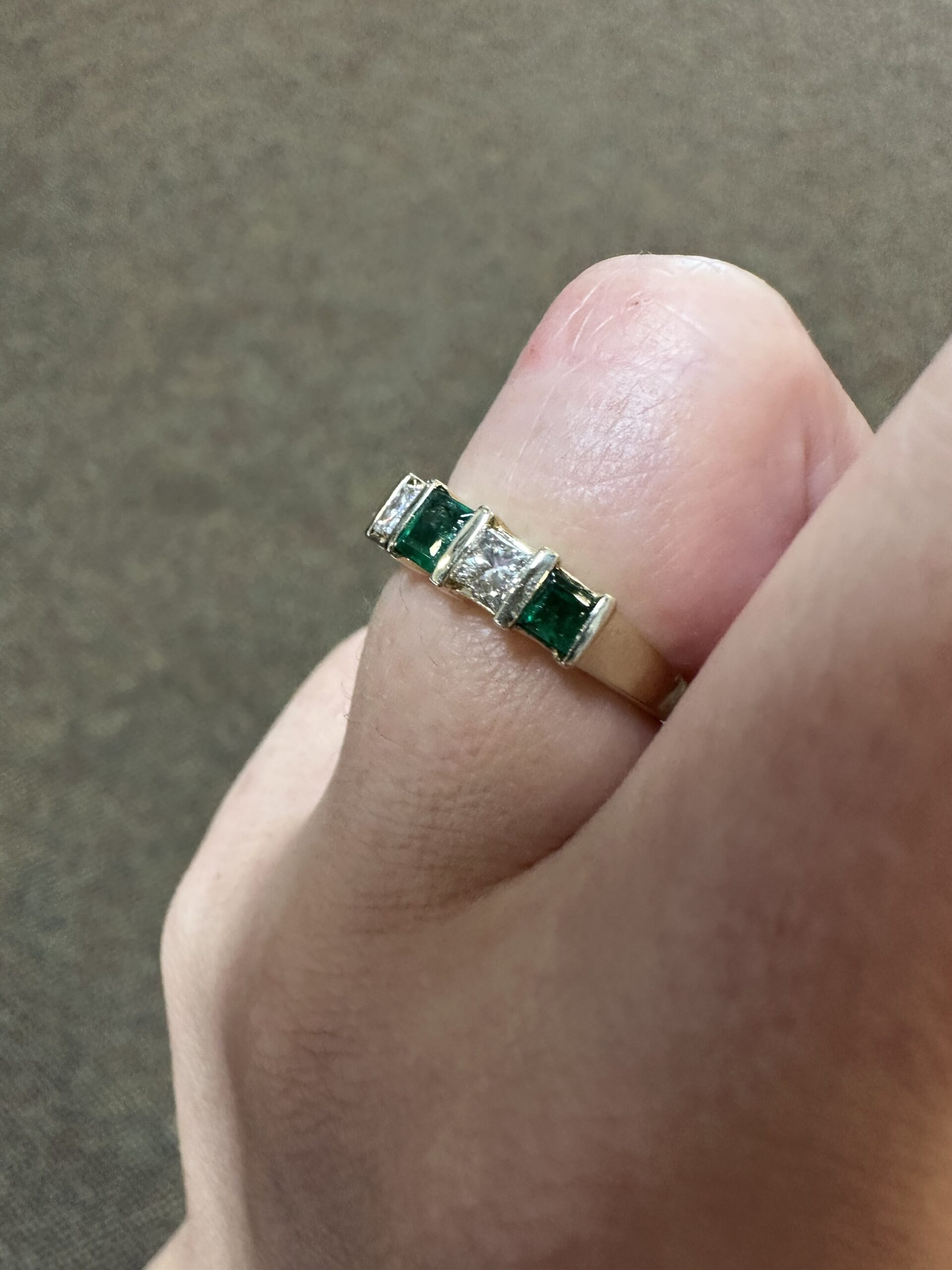 Vintage 14k Yellow Gold Genuine 1/2 Cttw Emerald & .40 Cttw Diamond Band - Image 14