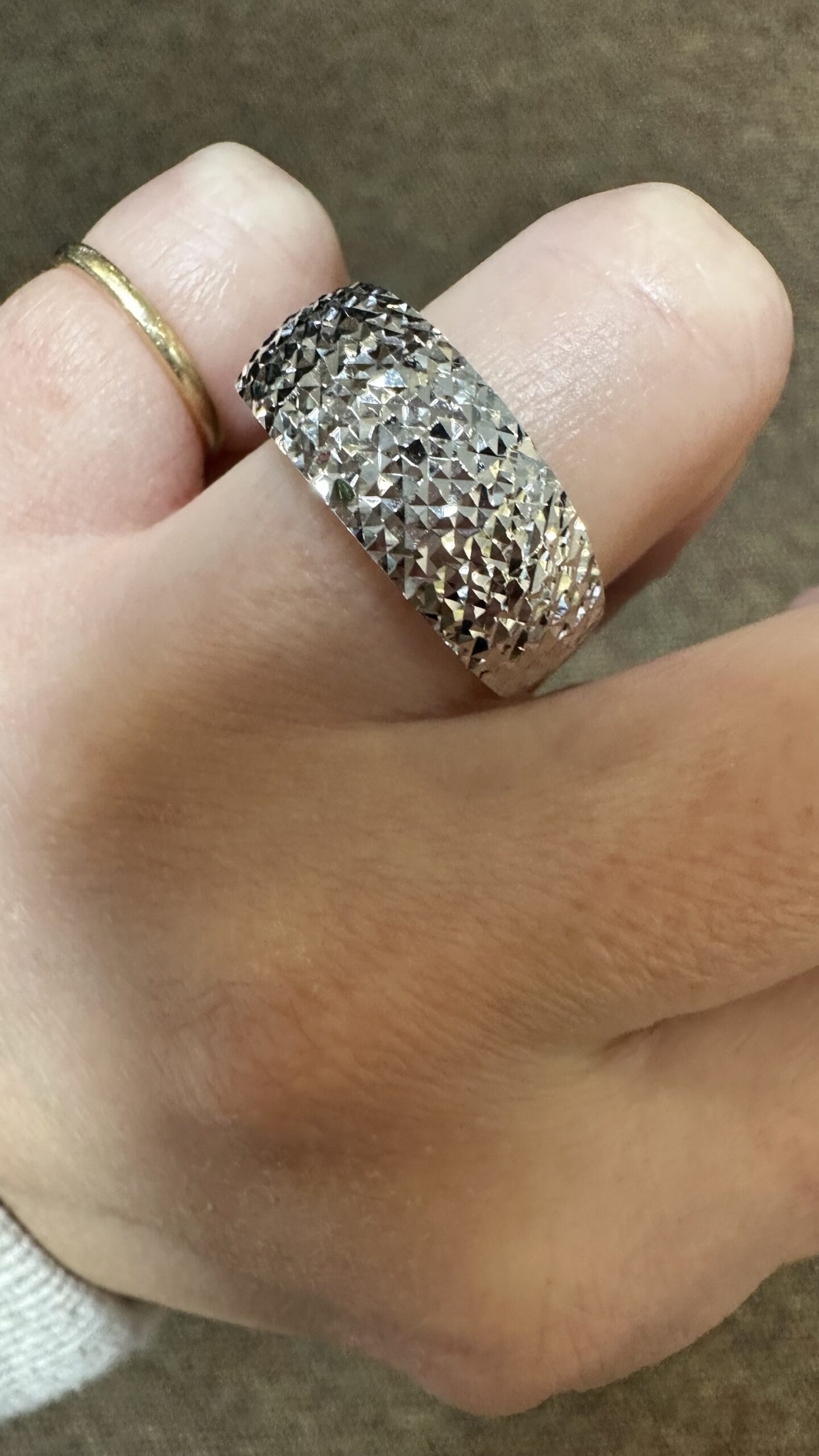 18k White Gold Textured Wide Band Ring - Image 18