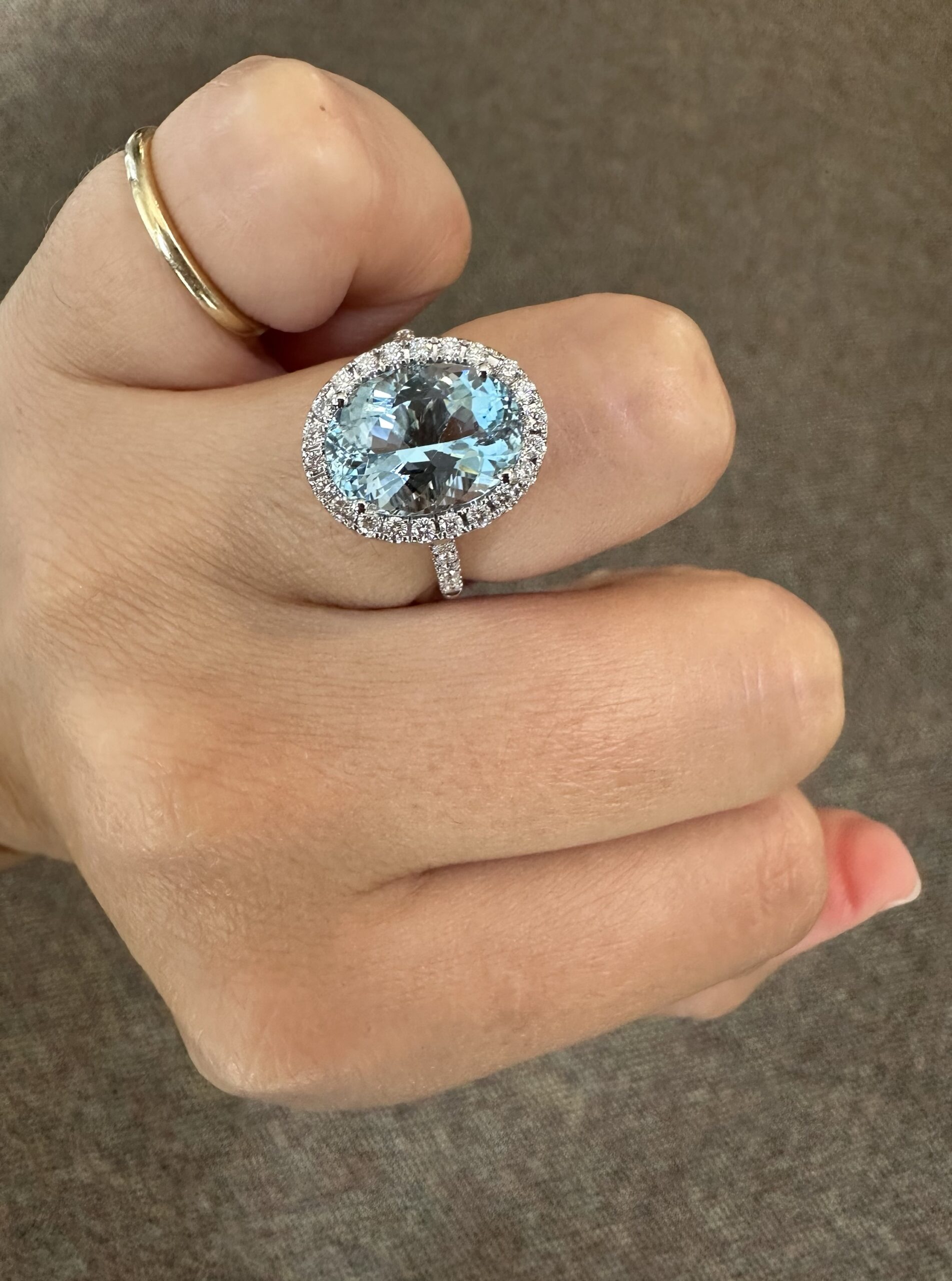 14k White Gold Genuine 3.82 Carat Aquamarine & Diamond Halo Ring - Image 21