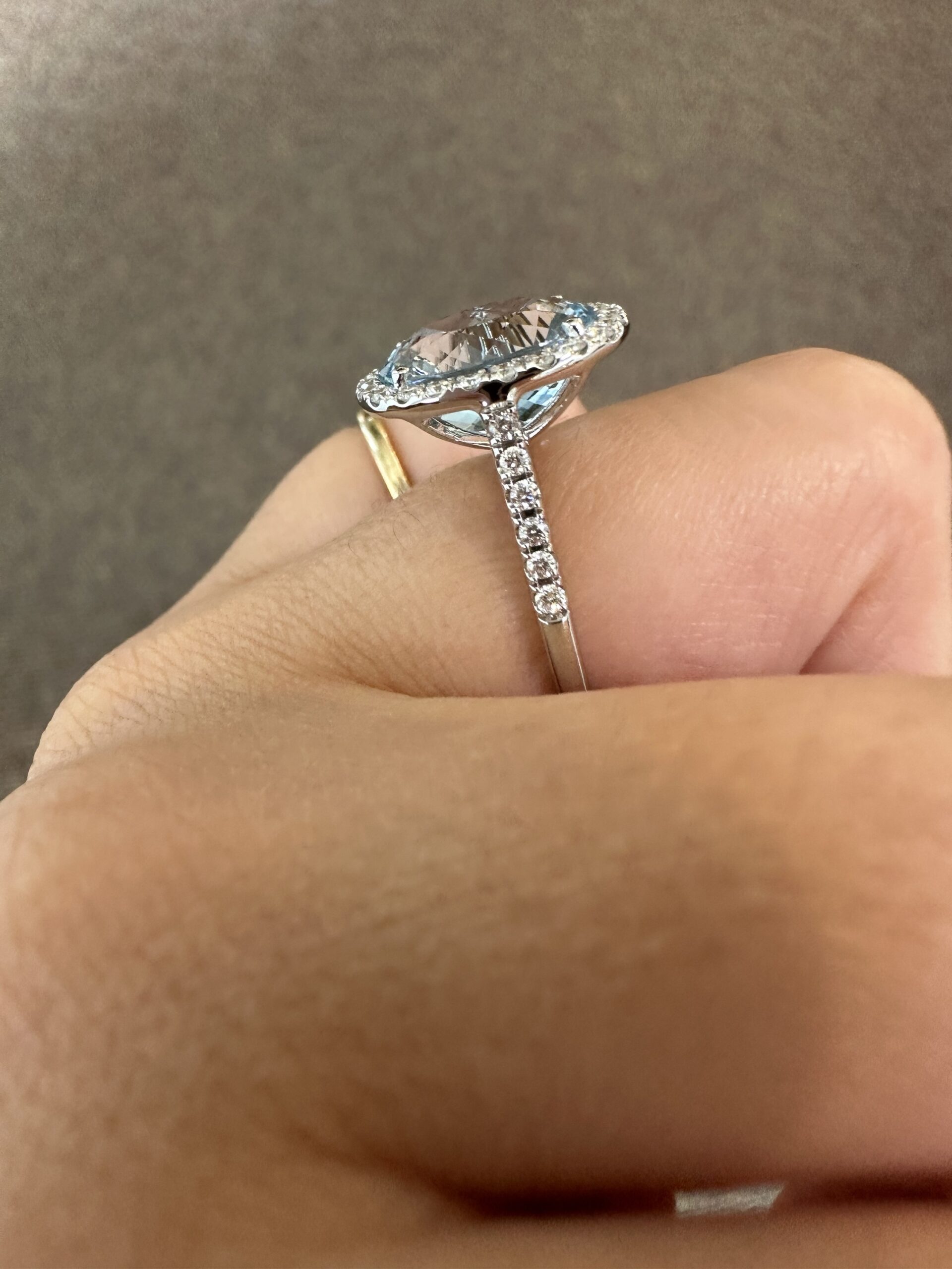 14k White Gold Genuine 3.82 Carat Aquamarine & Diamond Halo Ring - Image 25