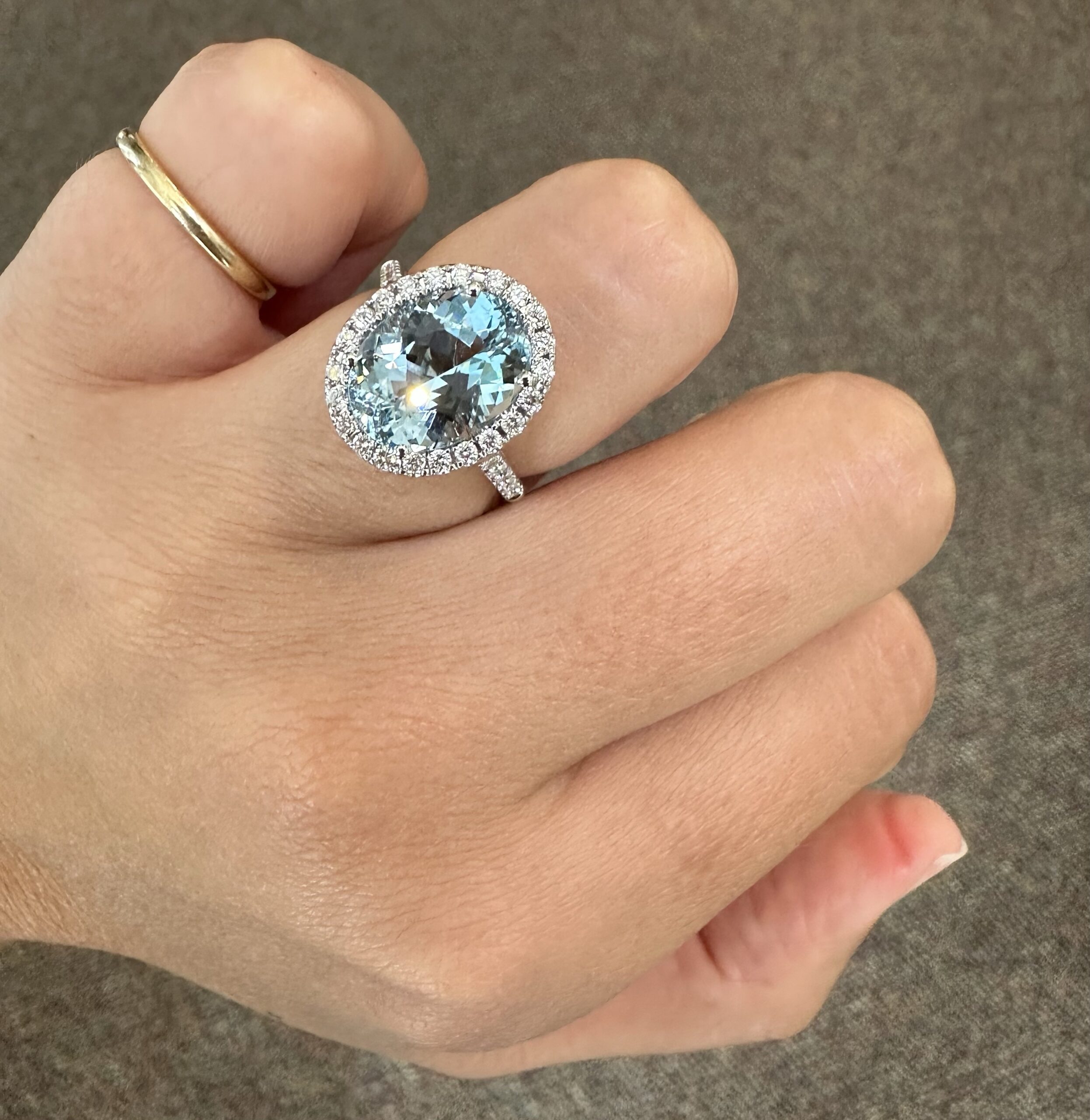 14k White Gold Genuine 3.82 Carat Aquamarine & Diamond Halo Ring - Image 30