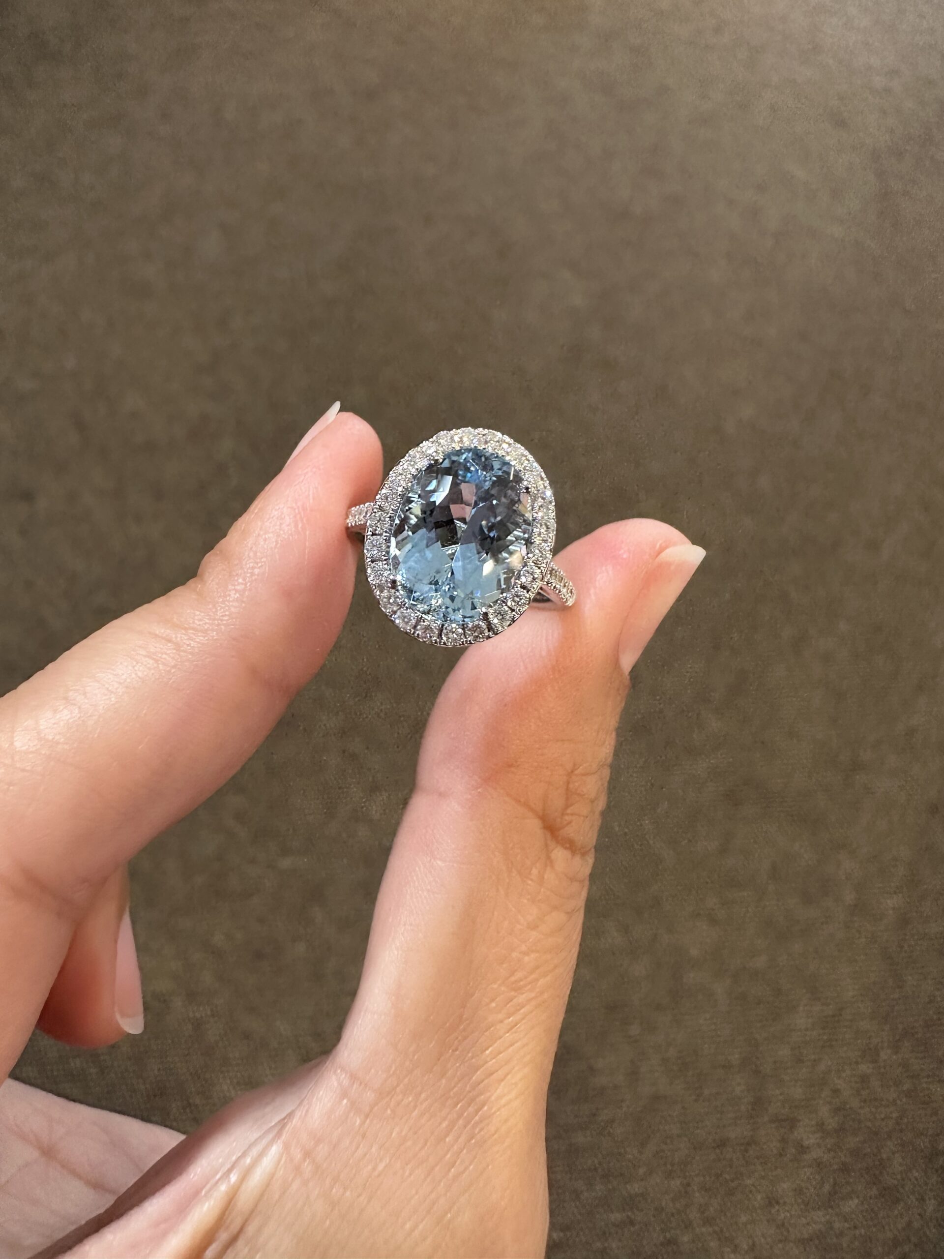 14k White Gold Genuine 3.82 Carat Aquamarine & Diamond Halo Ring - Image 38