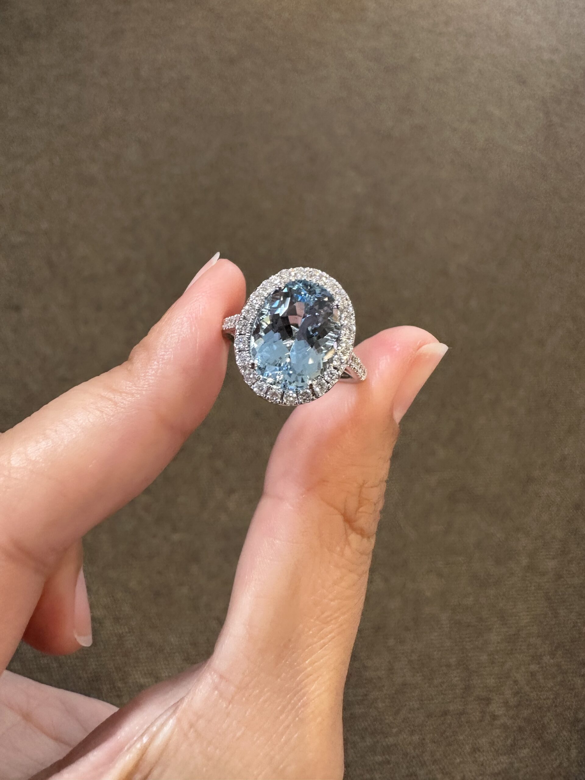 14k White Gold Genuine 3.82 Carat Aquamarine & Diamond Halo Ring - Image 39