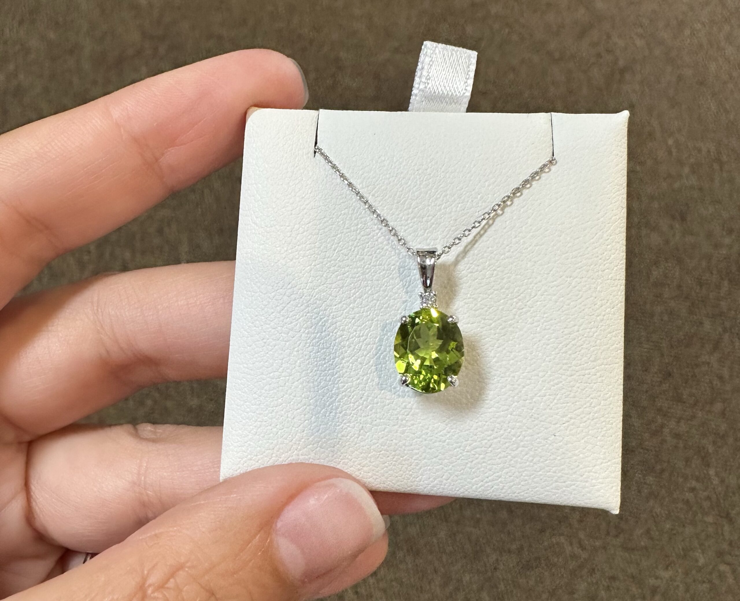 14k White Gold Genuine 2.73 Carat Peridot & Diamond Pendant - Image 25