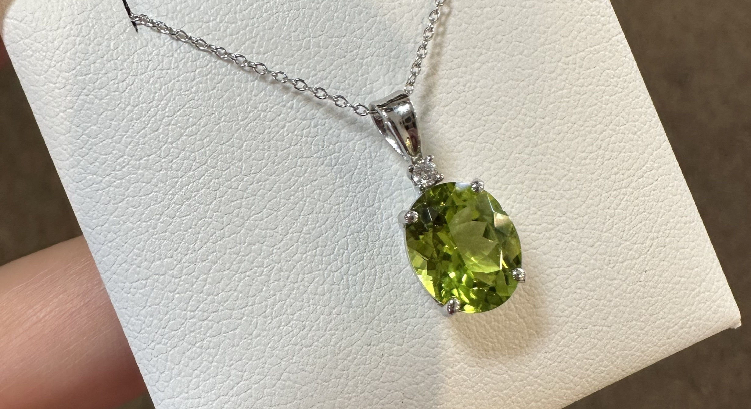 14k White Gold Genuine 2.73 Carat Peridot & Diamond Pendant - Image 23