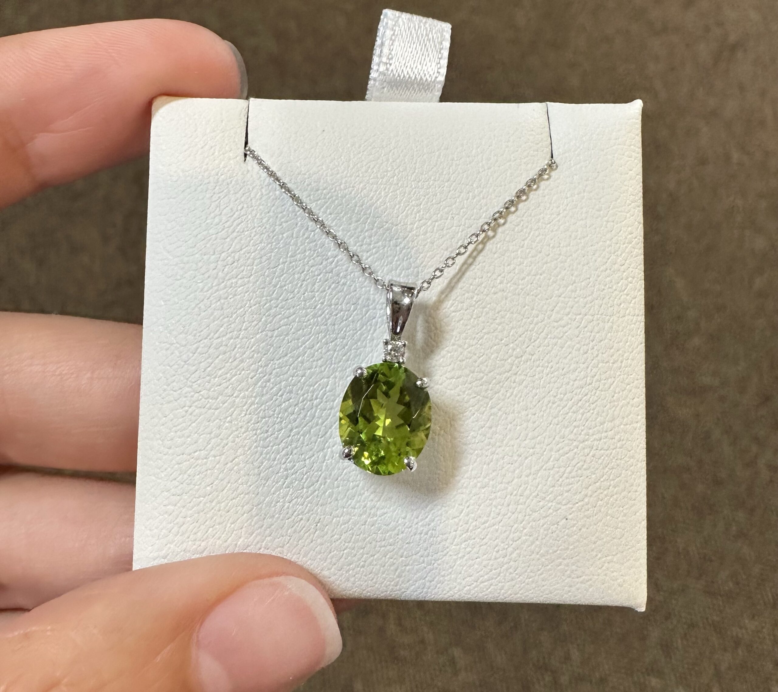 14k White Gold Genuine 2.73 Carat Peridot & Diamond Pendant - Image 19