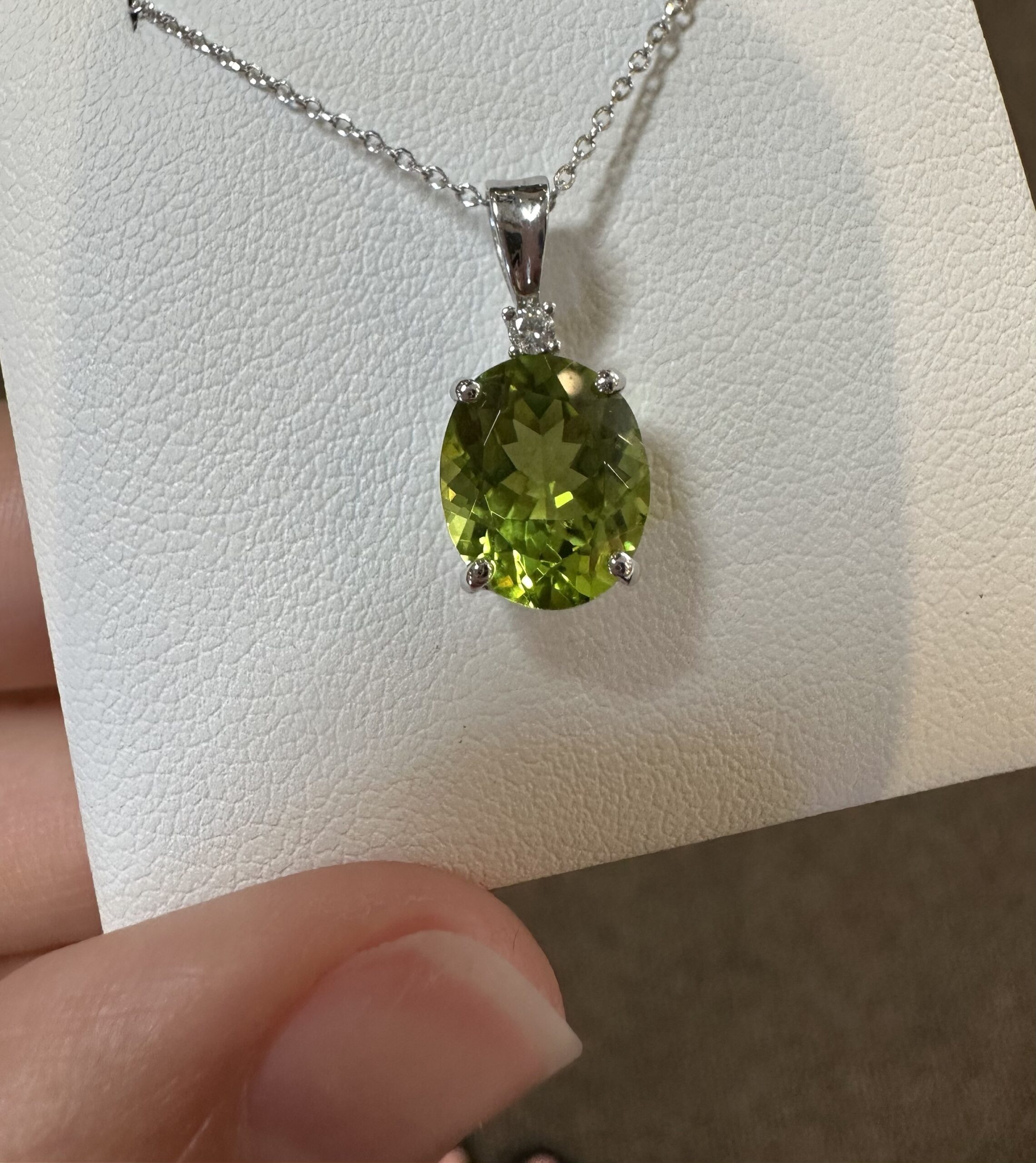 14k White Gold Genuine 2.73 Carat Peridot & Diamond Pendant - Image 16