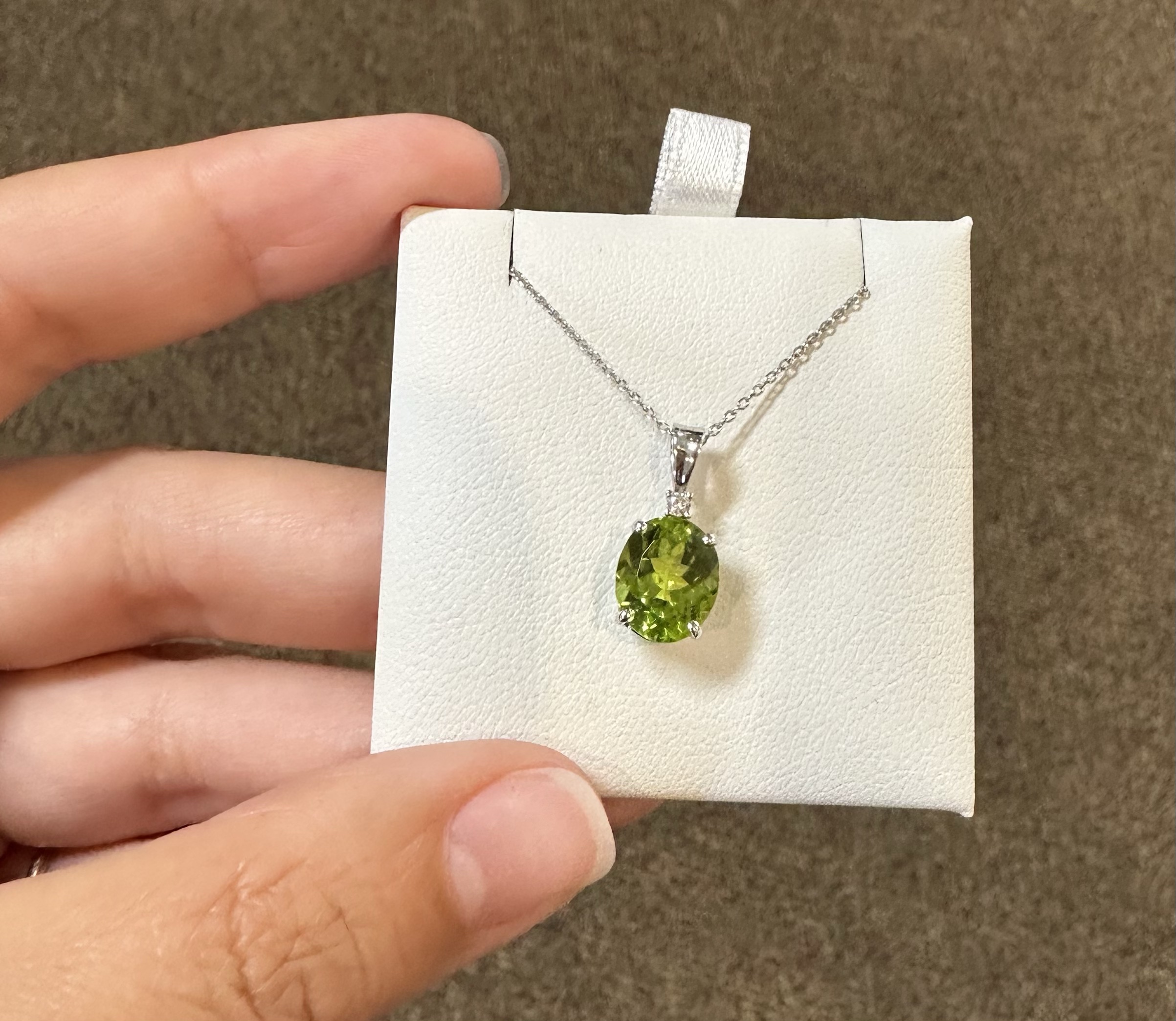 14k White Gold Genuine 2.73 Carat Peridot & Diamond Pendant - Image 15