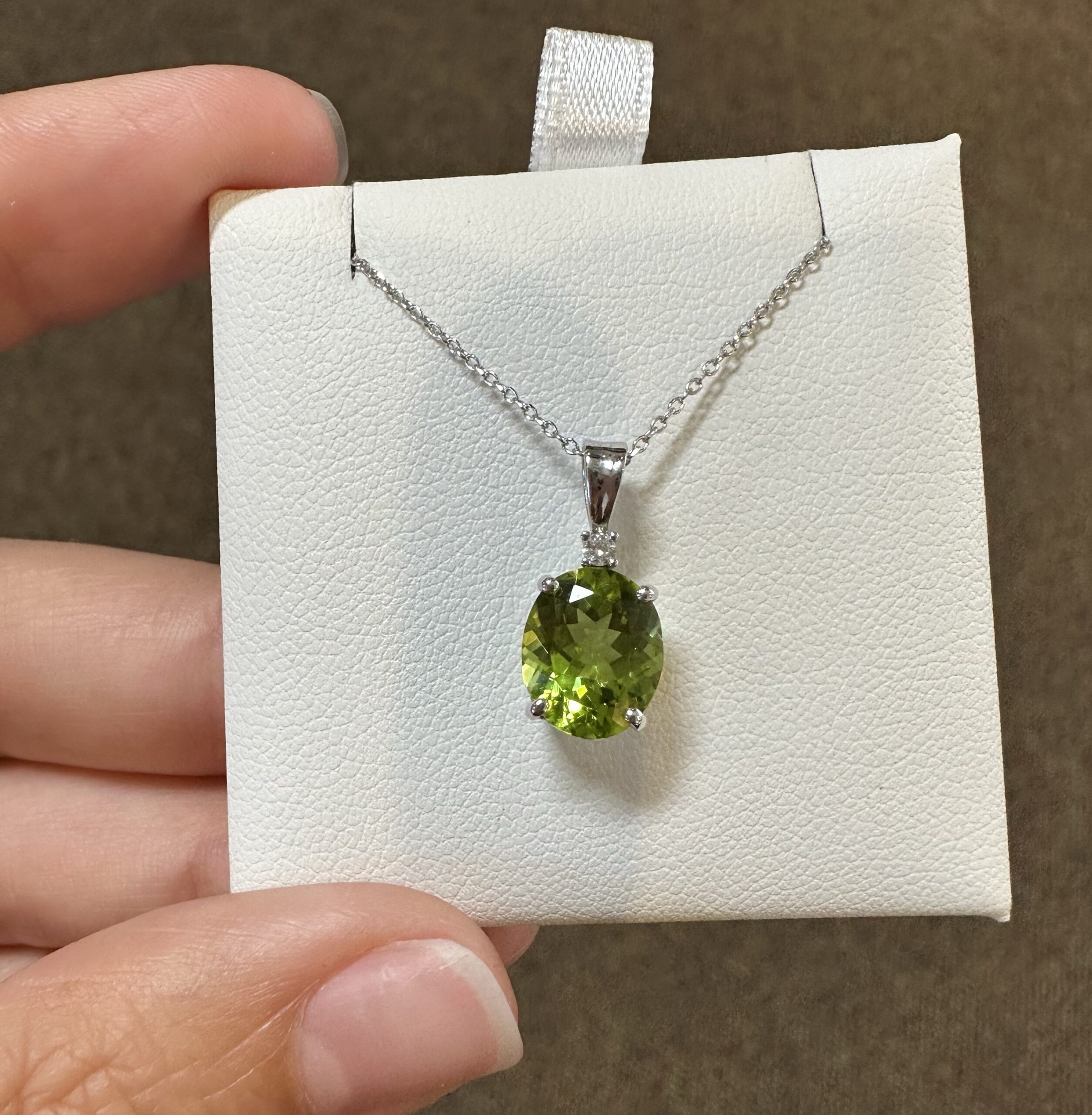 14k White Gold Genuine 2.73 Carat Peridot & Diamond Pendant - Image 8