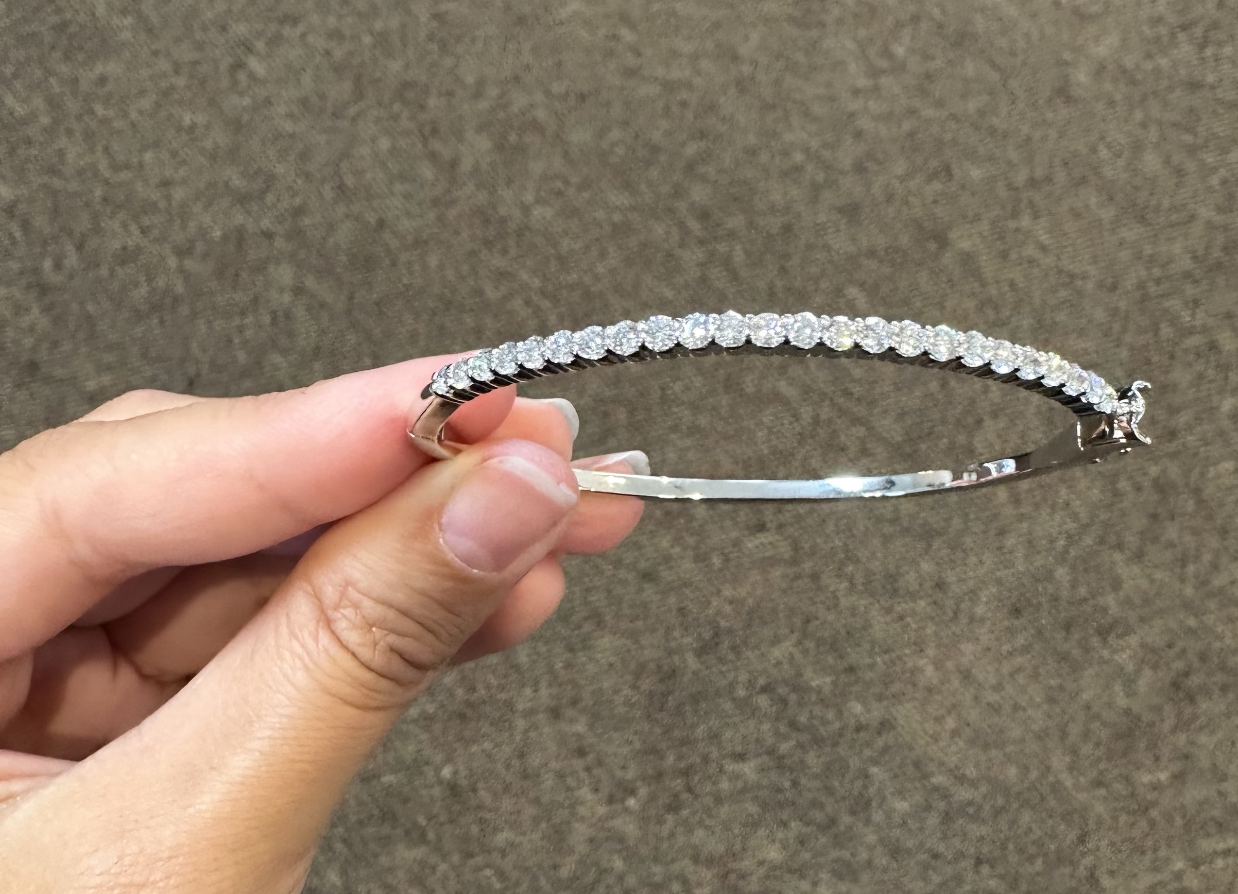 14k White Gold Genuine 1.60 Cttw Round Brilliant Cut Diamond Bangle Bracelet - Image 19