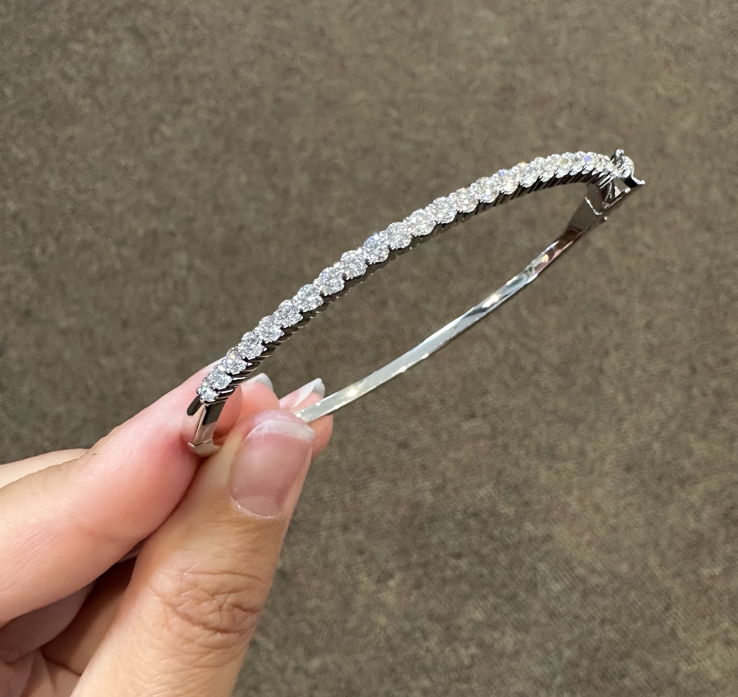 14k White Gold Genuine 1.60 Cttw Round Brilliant Cut Diamond Bangle Bracelet - Image 18