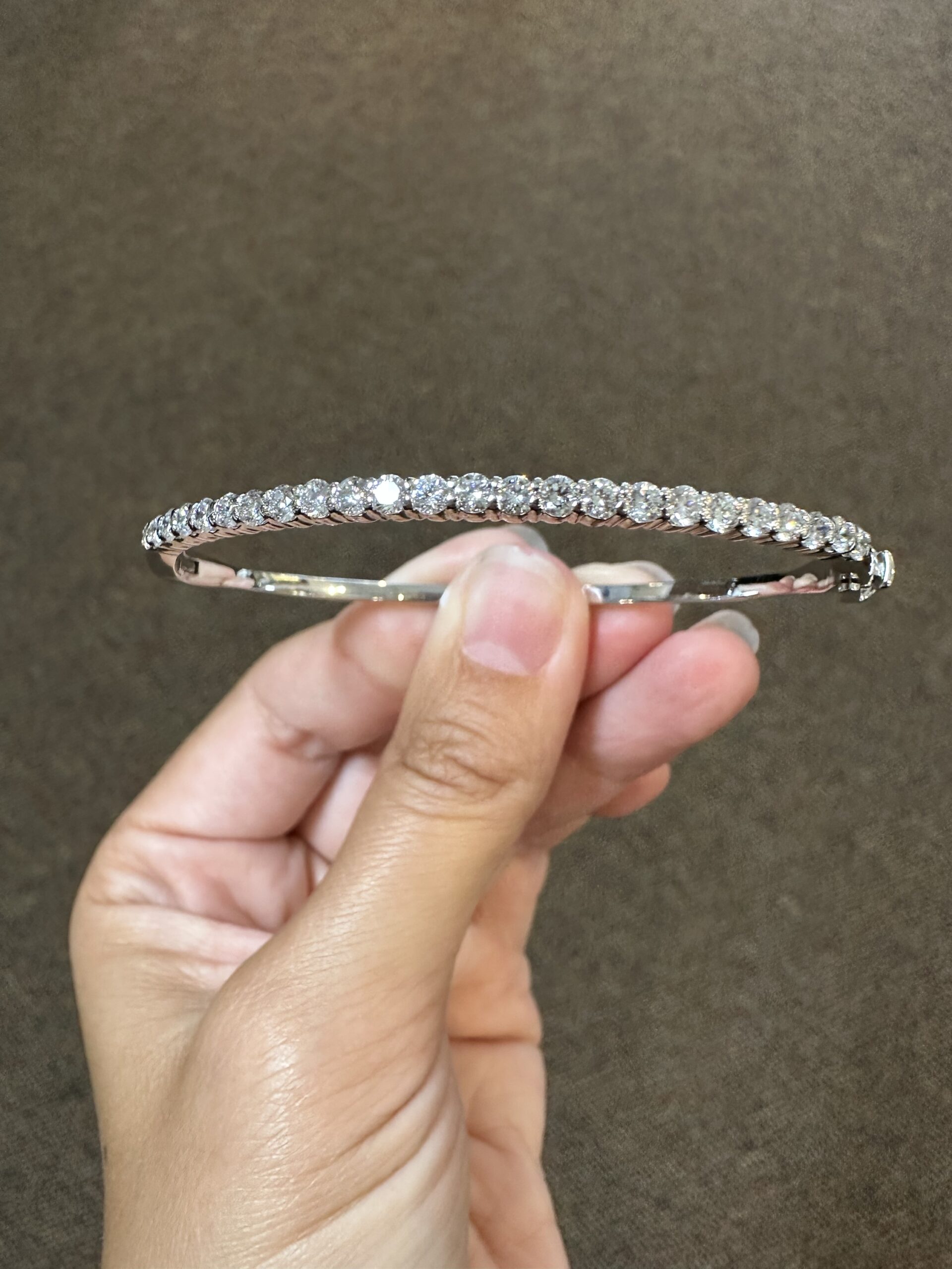 14k White Gold Genuine 1.60 Cttw Round Brilliant Cut Diamond Bangle Bracelet - Image 3