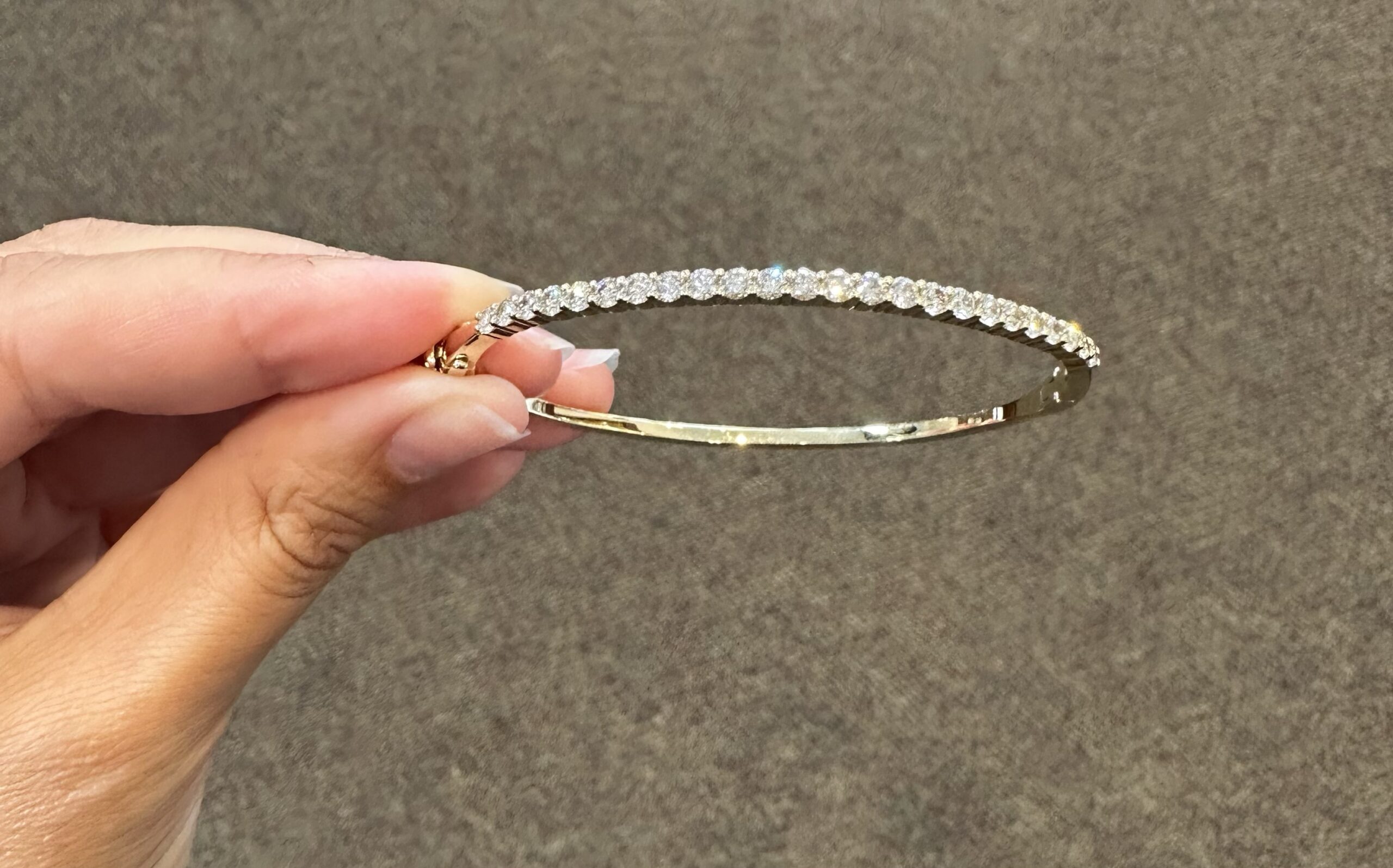Go Round Diamond Bracelet for women under 20K - Candere by Kalyan Jewellers