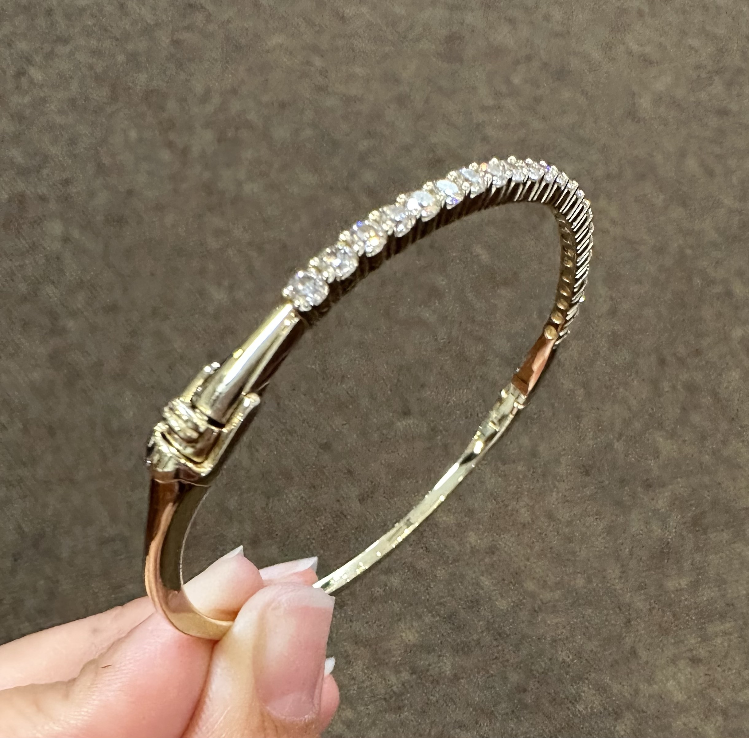 14k Yellow Gold Genuine 1.60 Cttw Round Brilliant Cut Diamond Bangle Bracelet - Image 13