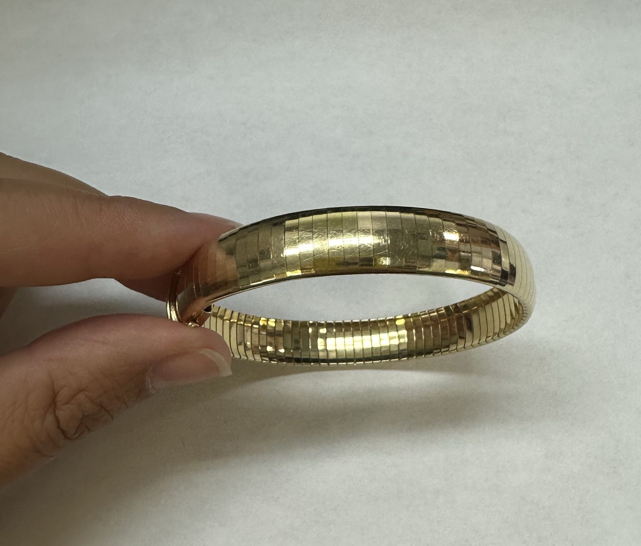 14k Yellow Gold 10 MM Omega Style Flexible Bracelet - Image 8