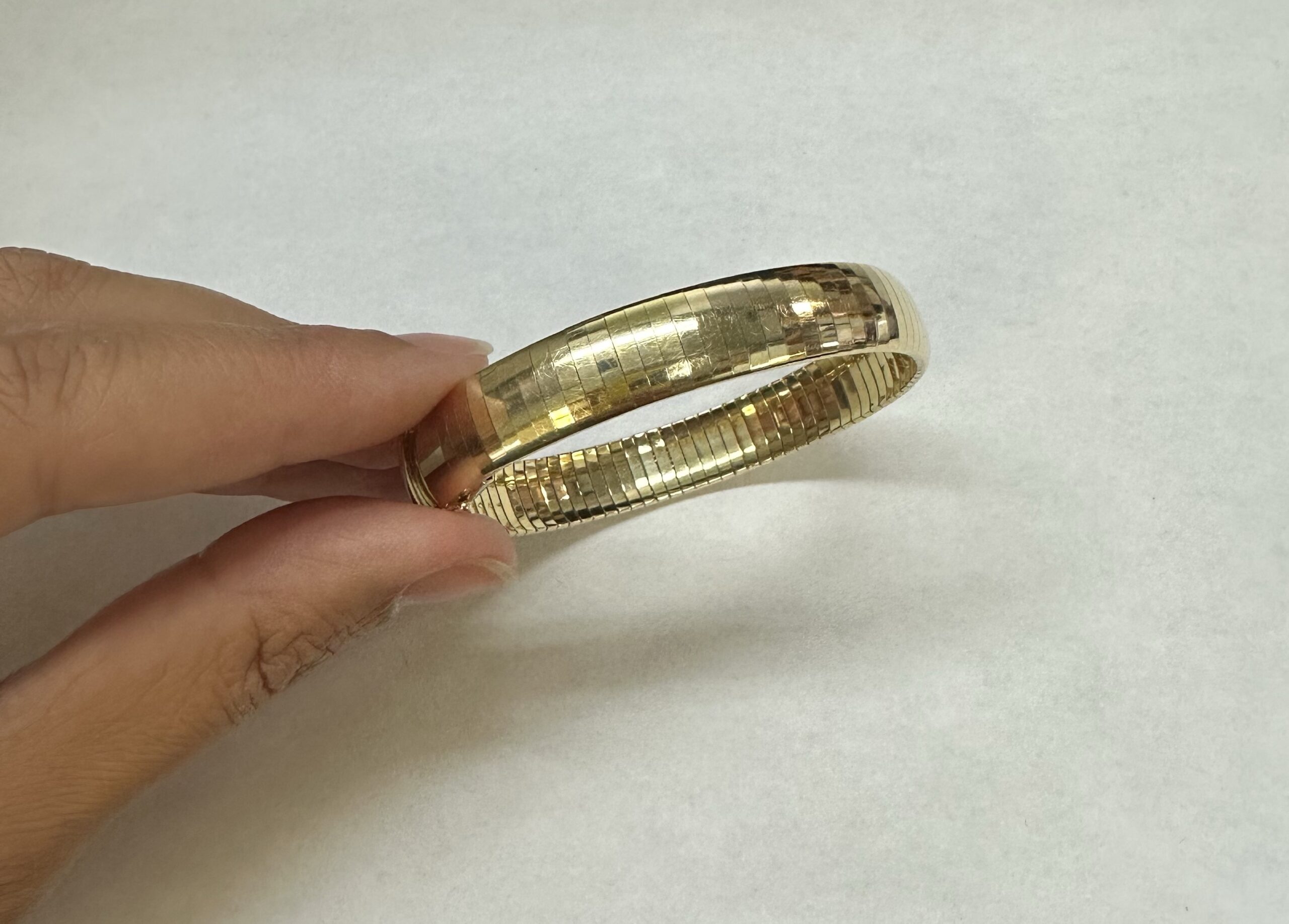14k Yellow Gold 10 MM Omega Style Flexible Bracelet - Image 3