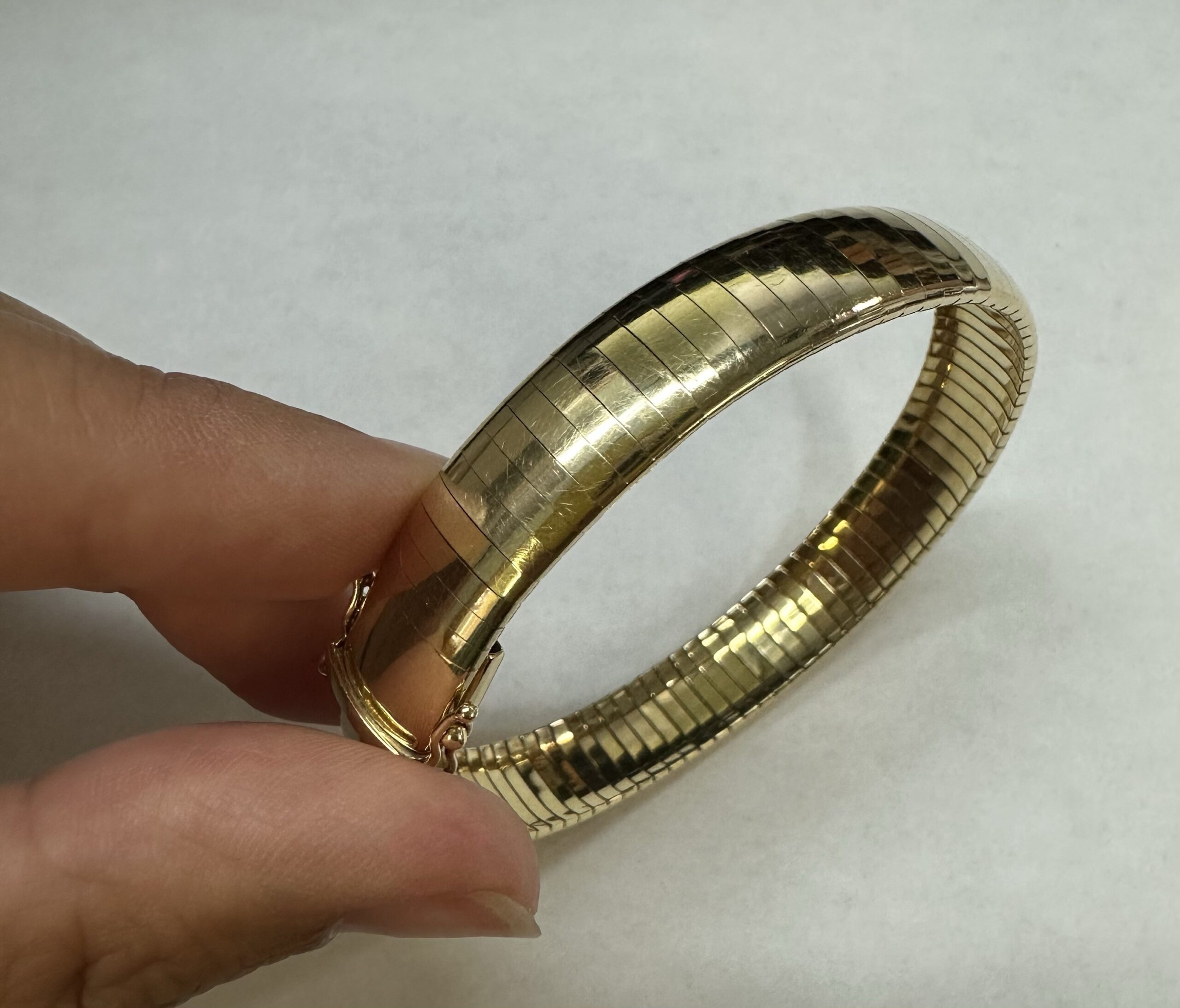 14k Yellow Gold 10 MM Omega Style Flexible Bracelet - Image 21