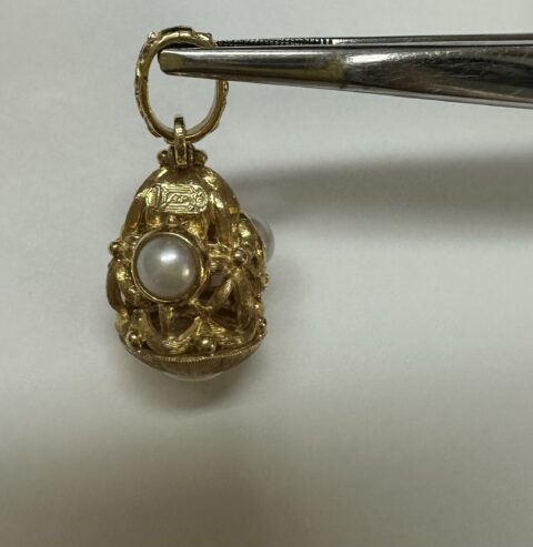 18k Yellow Gold Pearl Dangle Pendant