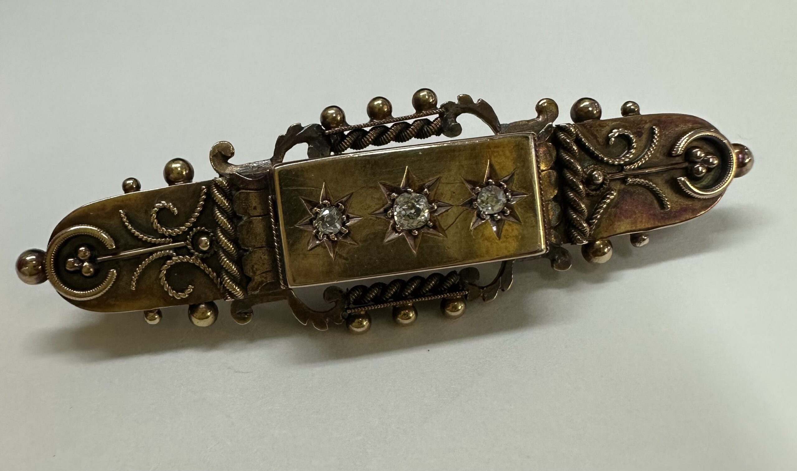 Antique 15k Yellow Gold Etruscan Motif Genuine Diamond Bar Pin - Image 16