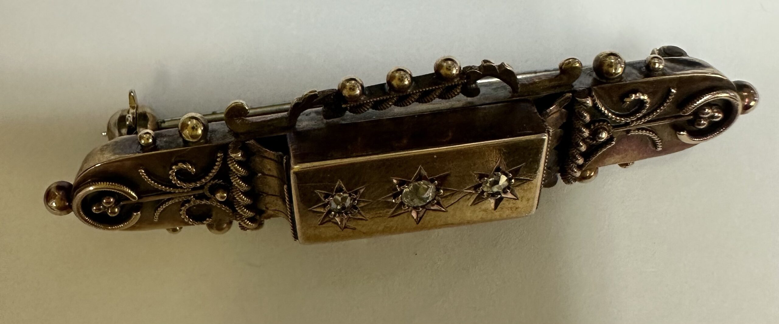 Antique 15k Yellow Gold Etruscan Motif Genuine Diamond Bar Pin - Image 14