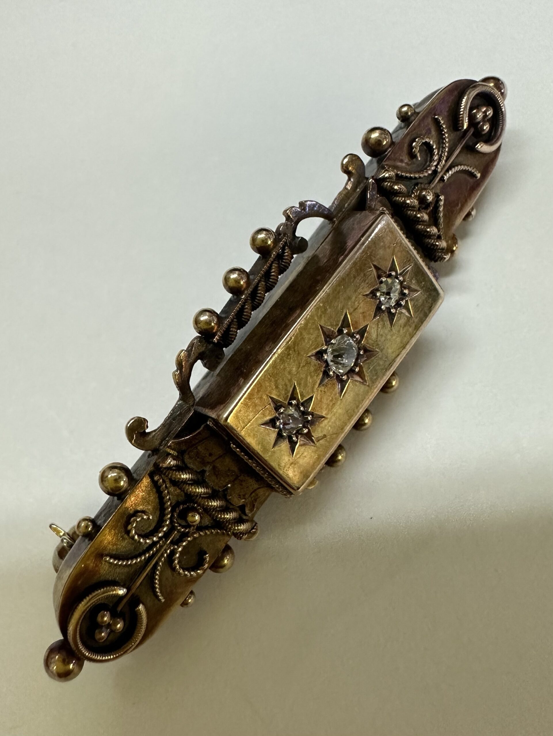 Antique 15k Yellow Gold Etruscan Motif Genuine Diamond Bar Pin - Image 11